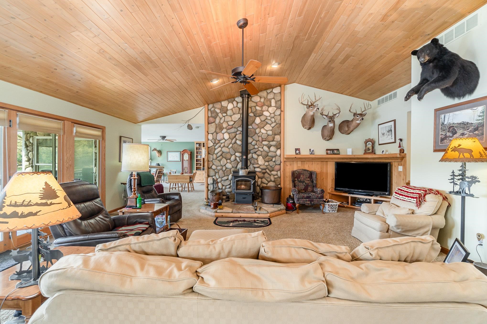 1218 Headquarters Road, Prudenville, MI, 48651