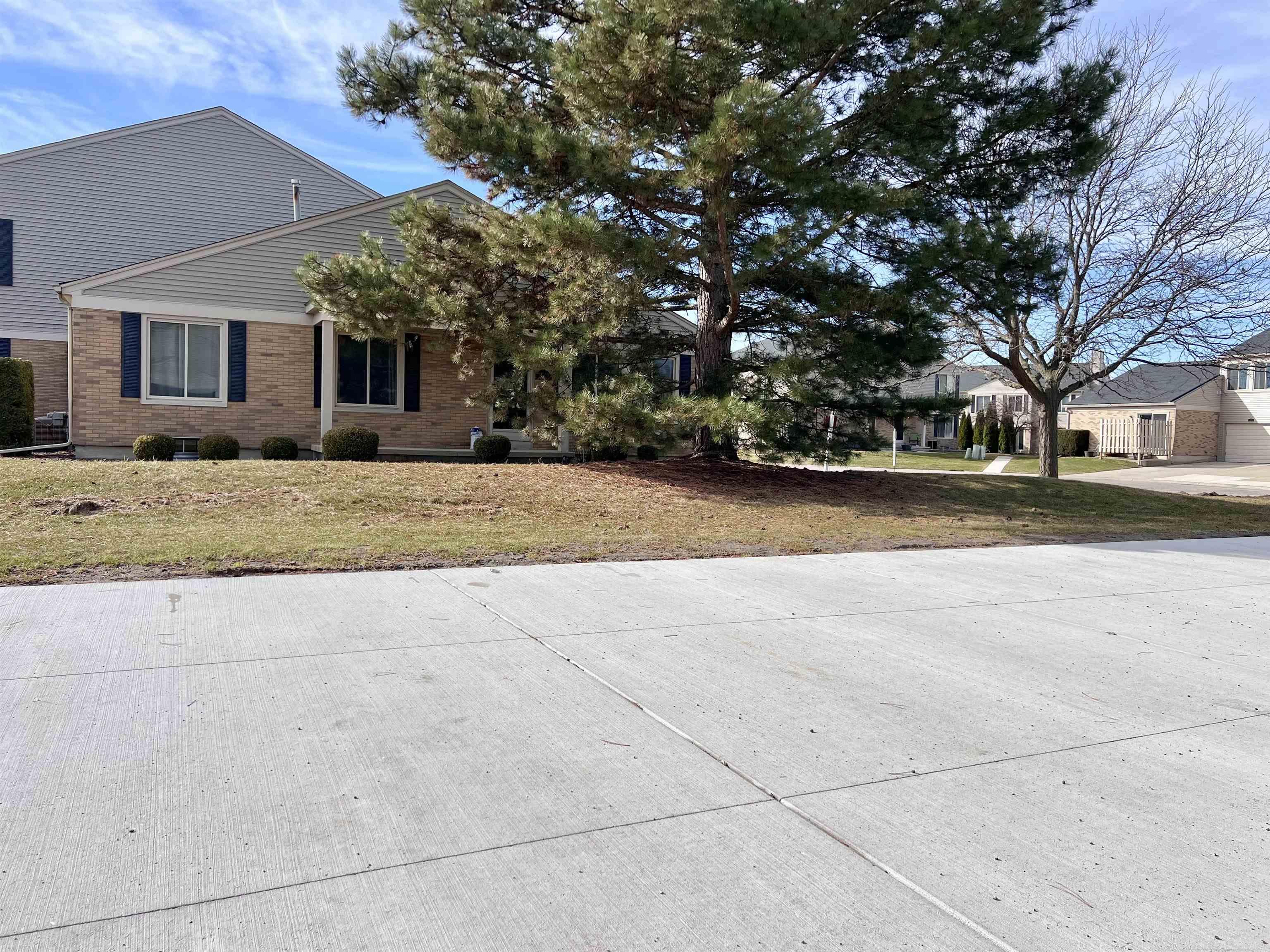 44666 Connecticut Court photo 3