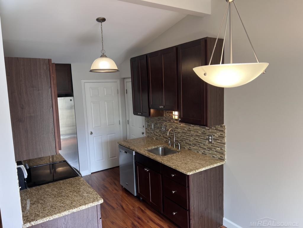 44666 Connecticut Court photo 25