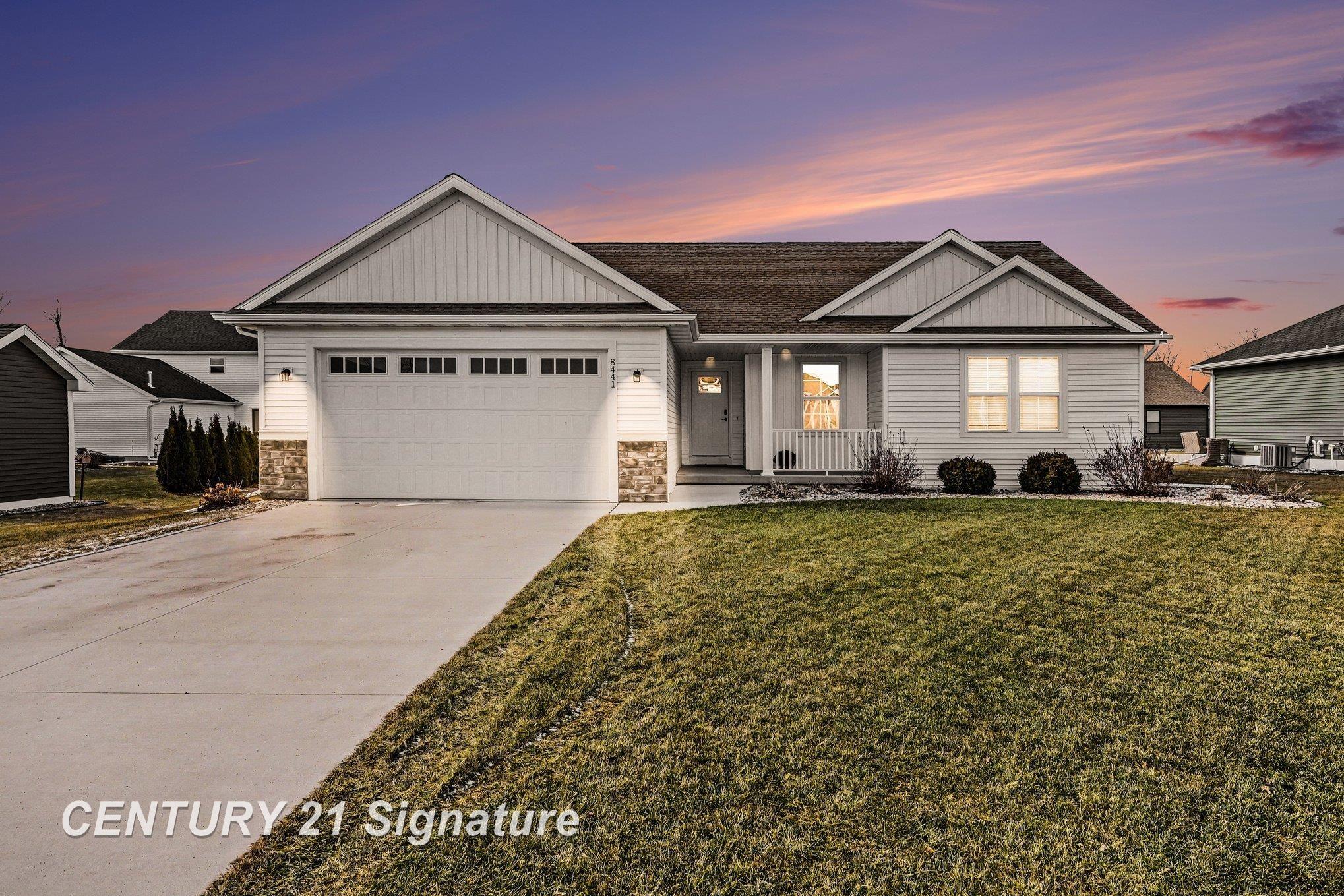 Homes for sale in Freeland, MI | 8441 Cottonwood Dr, Freeland, MI 48623 | MLS# 50200772