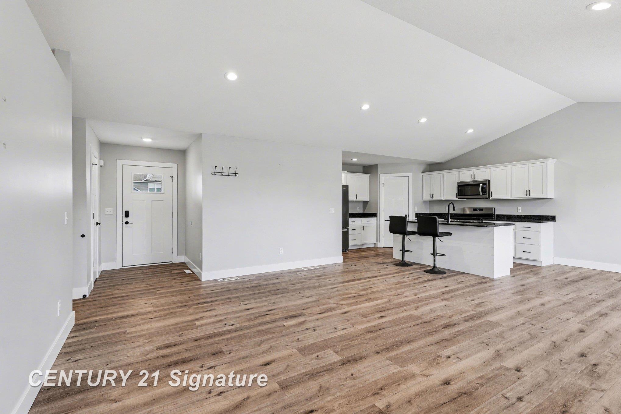 Homes for sale in Freeland, MI | 8441 Cottonwood Dr, Freeland, MI 48623 | MLS# 50200772