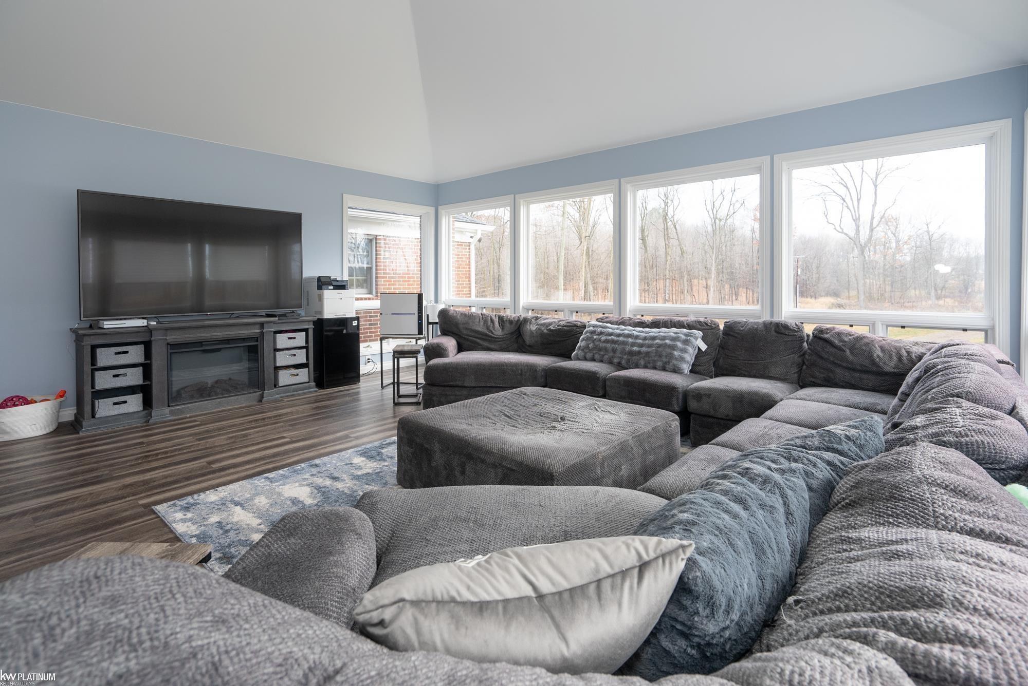 2401 E Brocker Road, Metamora, MI, 48455