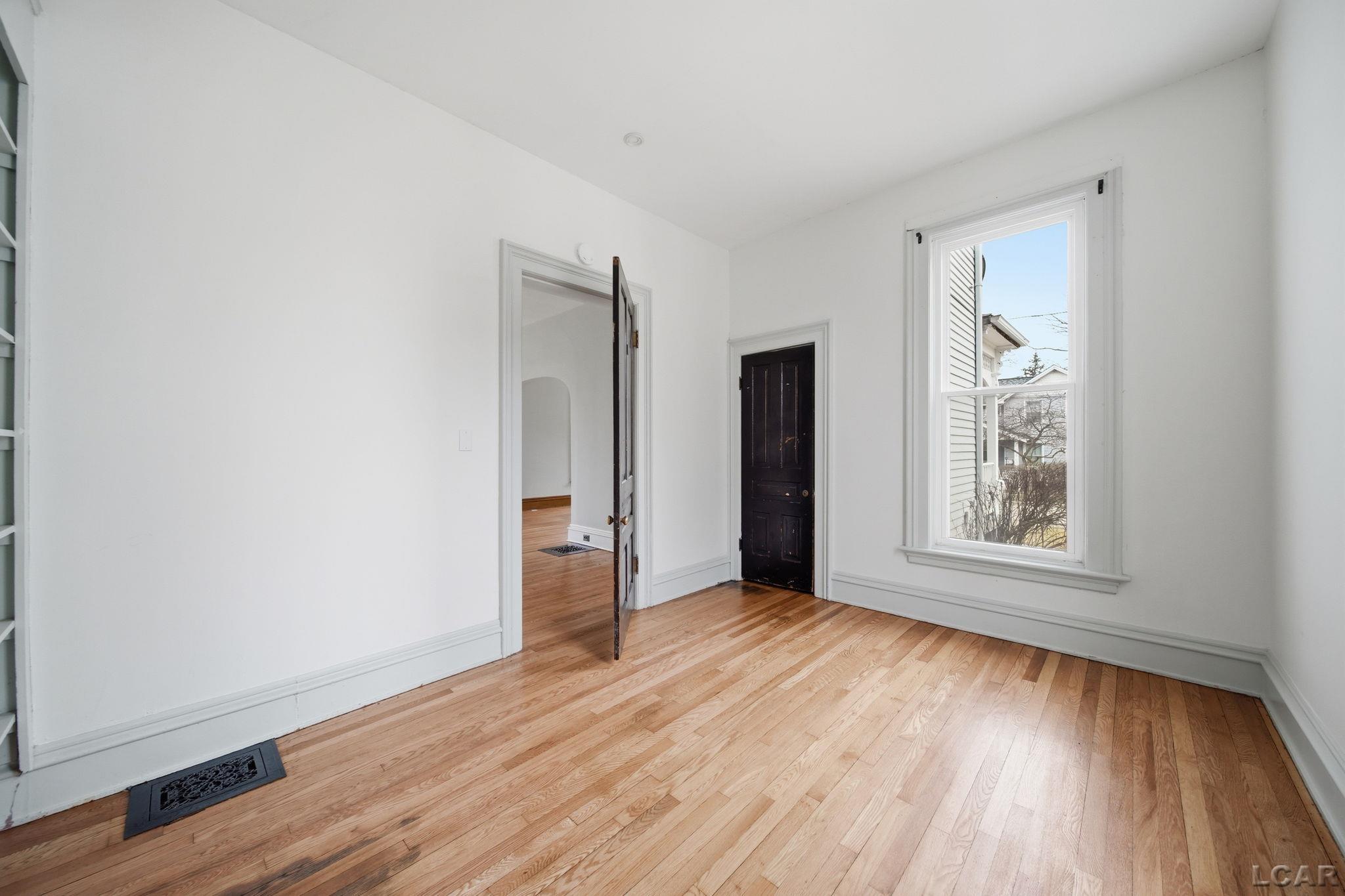 220 Comstock Street, Adrian, MI, 49221