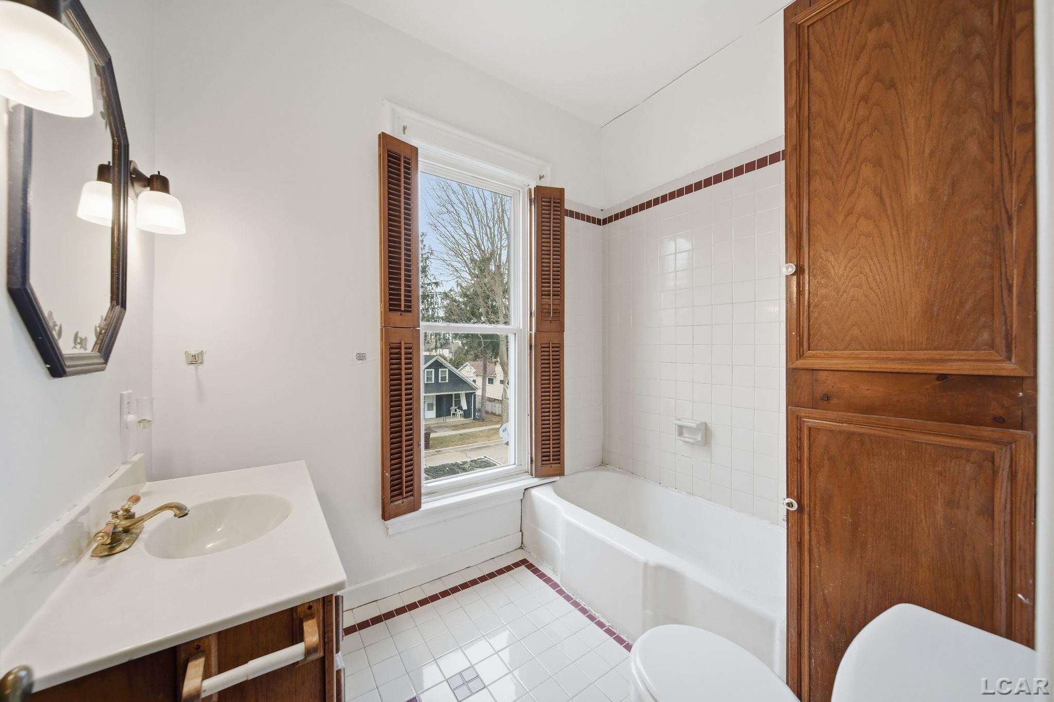 220 Comstock Street, Adrian, MI, 49221