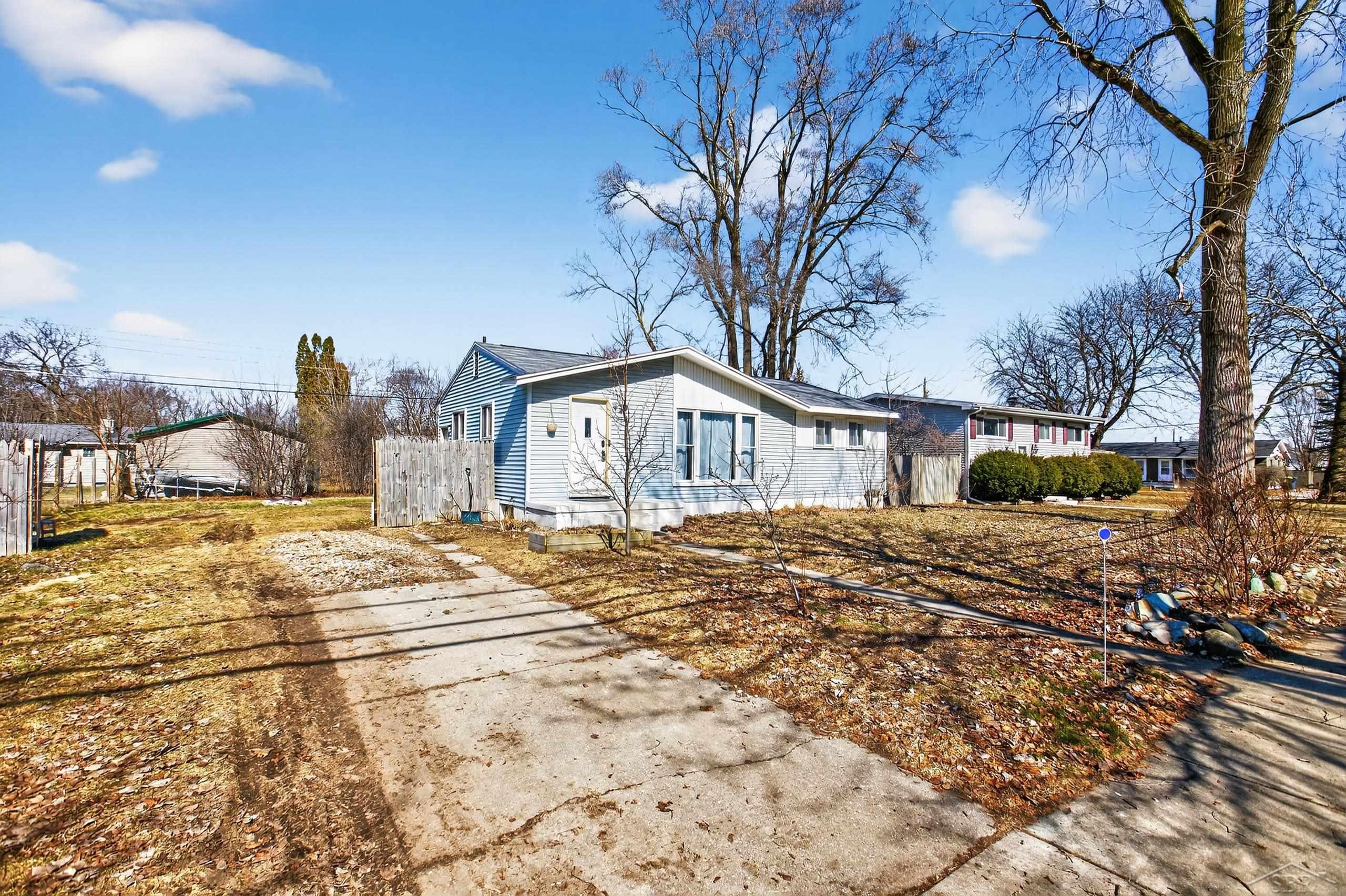 Homes for sale in Midland, MI | 4503 E Patrick Rd, Midland, MI 48642 | MLS# 50200802