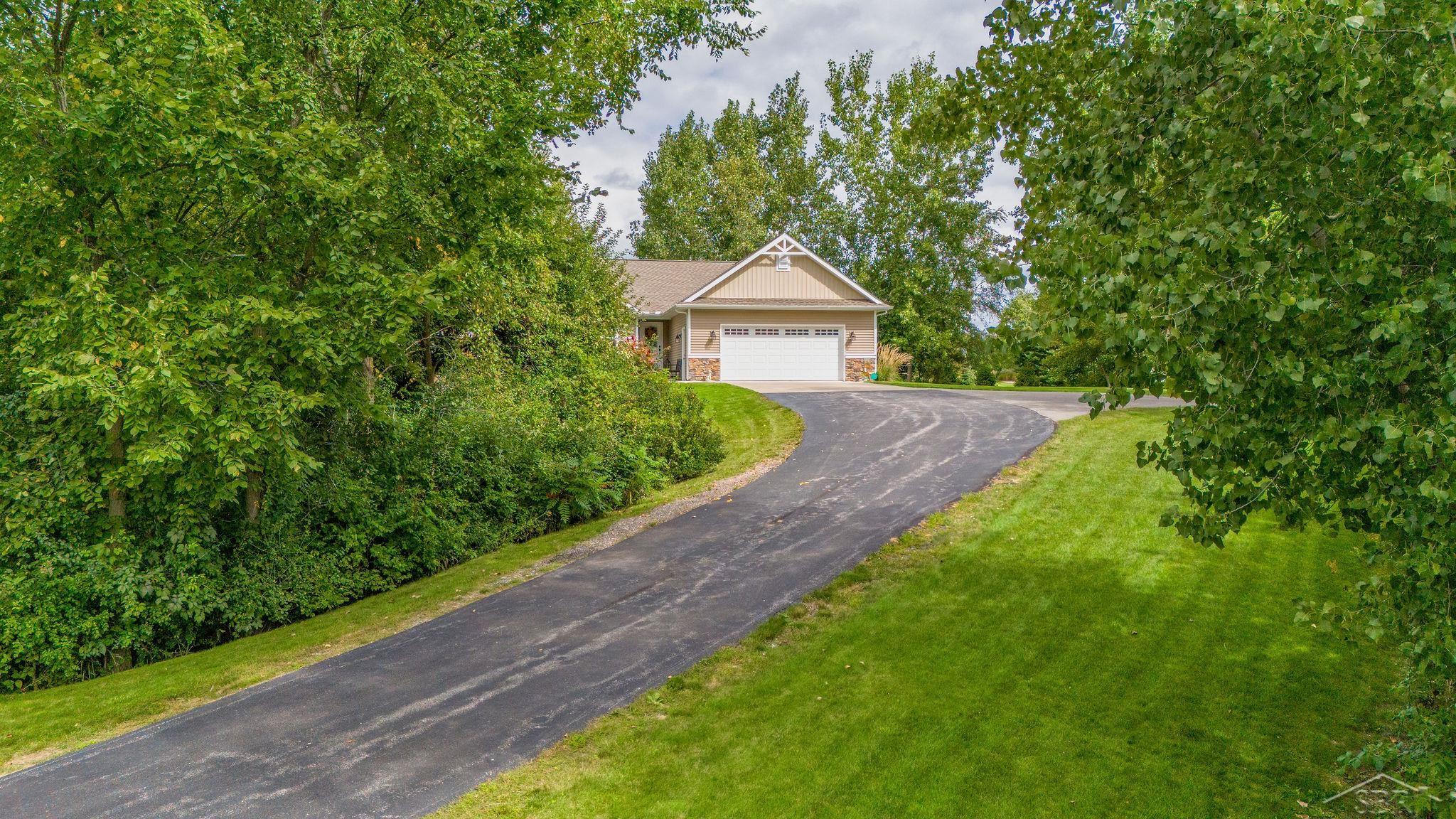 Homes for sale in Freeland, MI | 4202 Lone Rd, Freeland, MI 48623 | MLS# 50200824