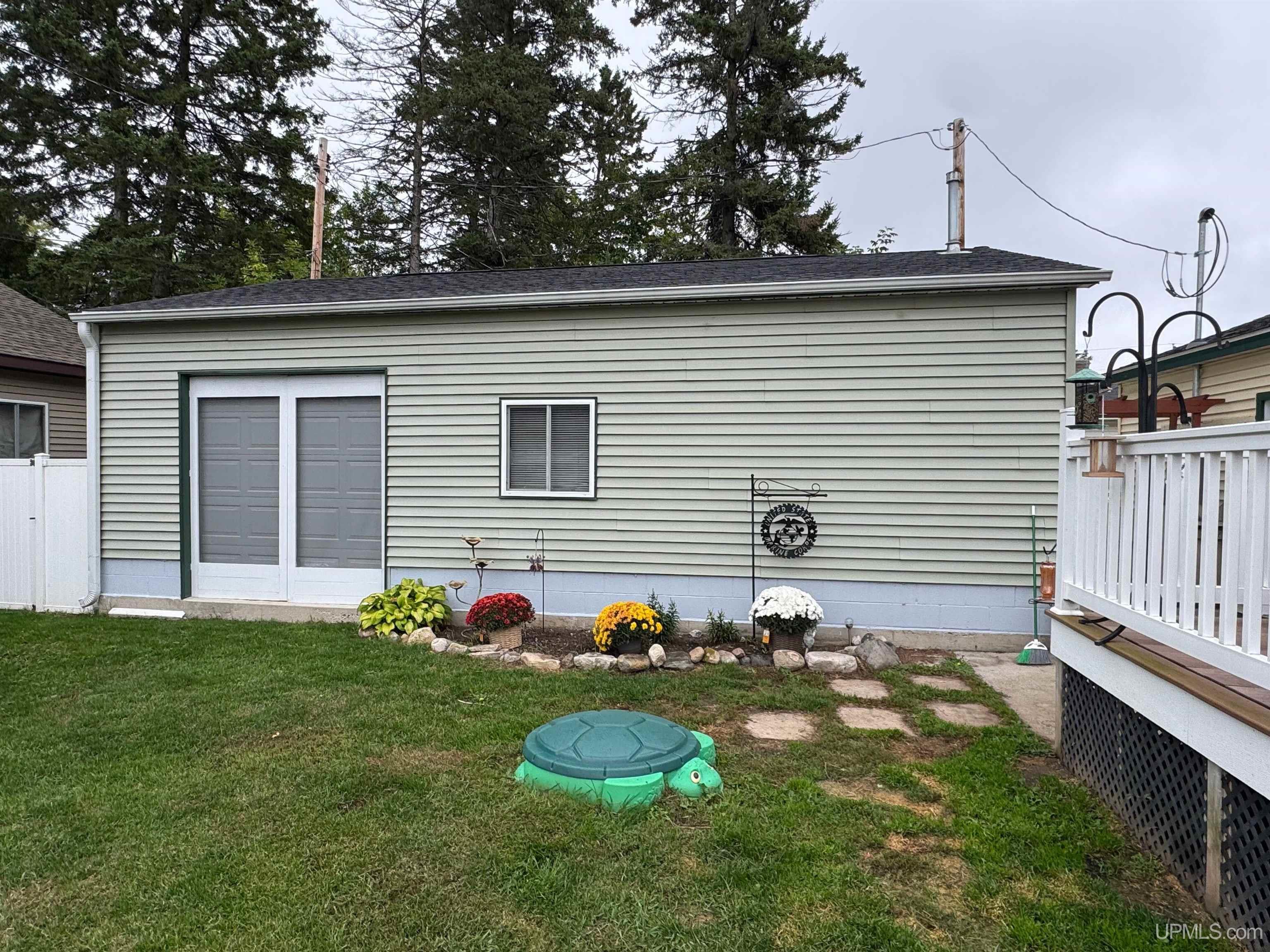 1824 S 9th Avenue, Escanaba, MI, 49829