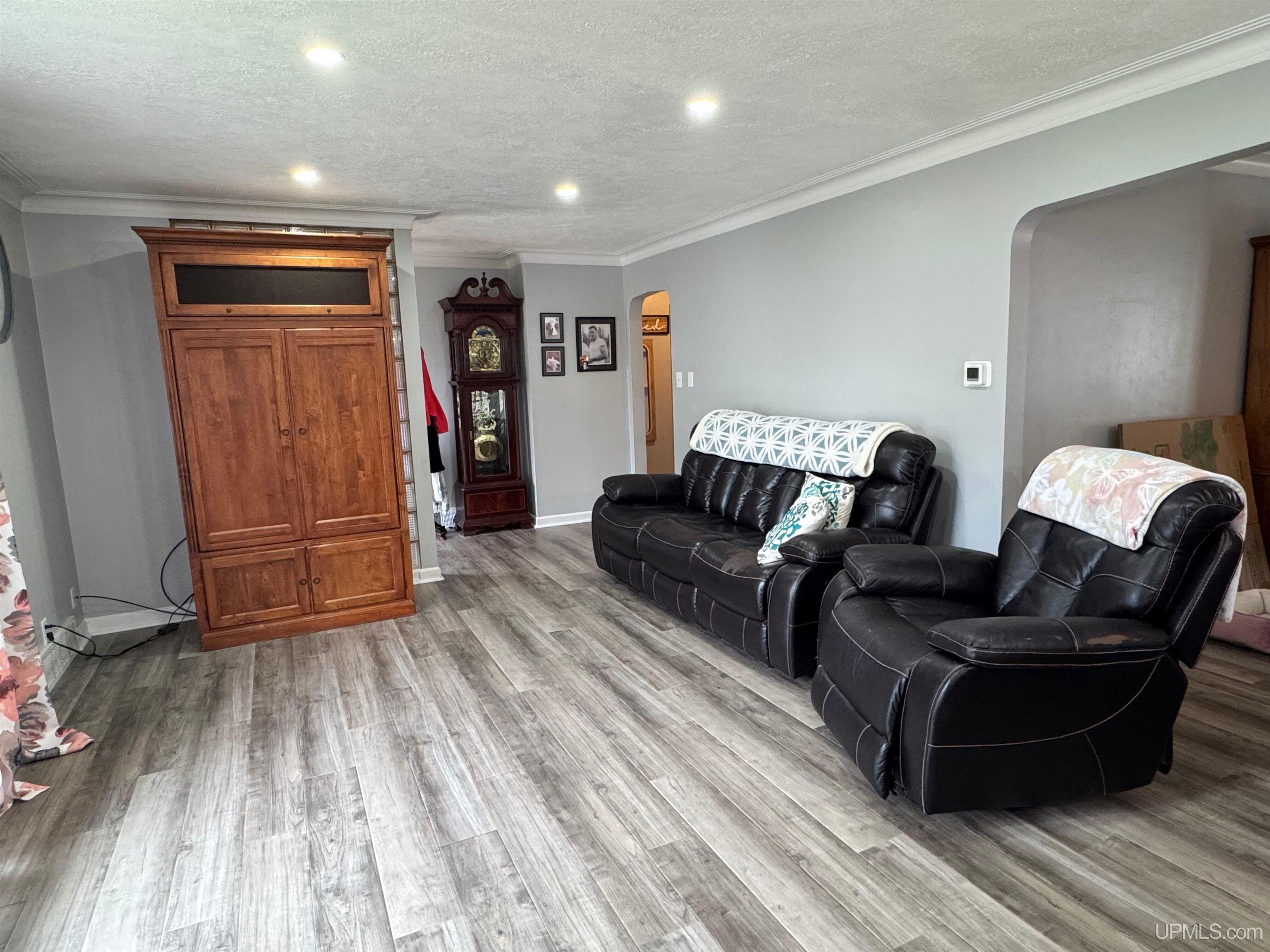 1824 S 9th Avenue, Escanaba, MI, 49829