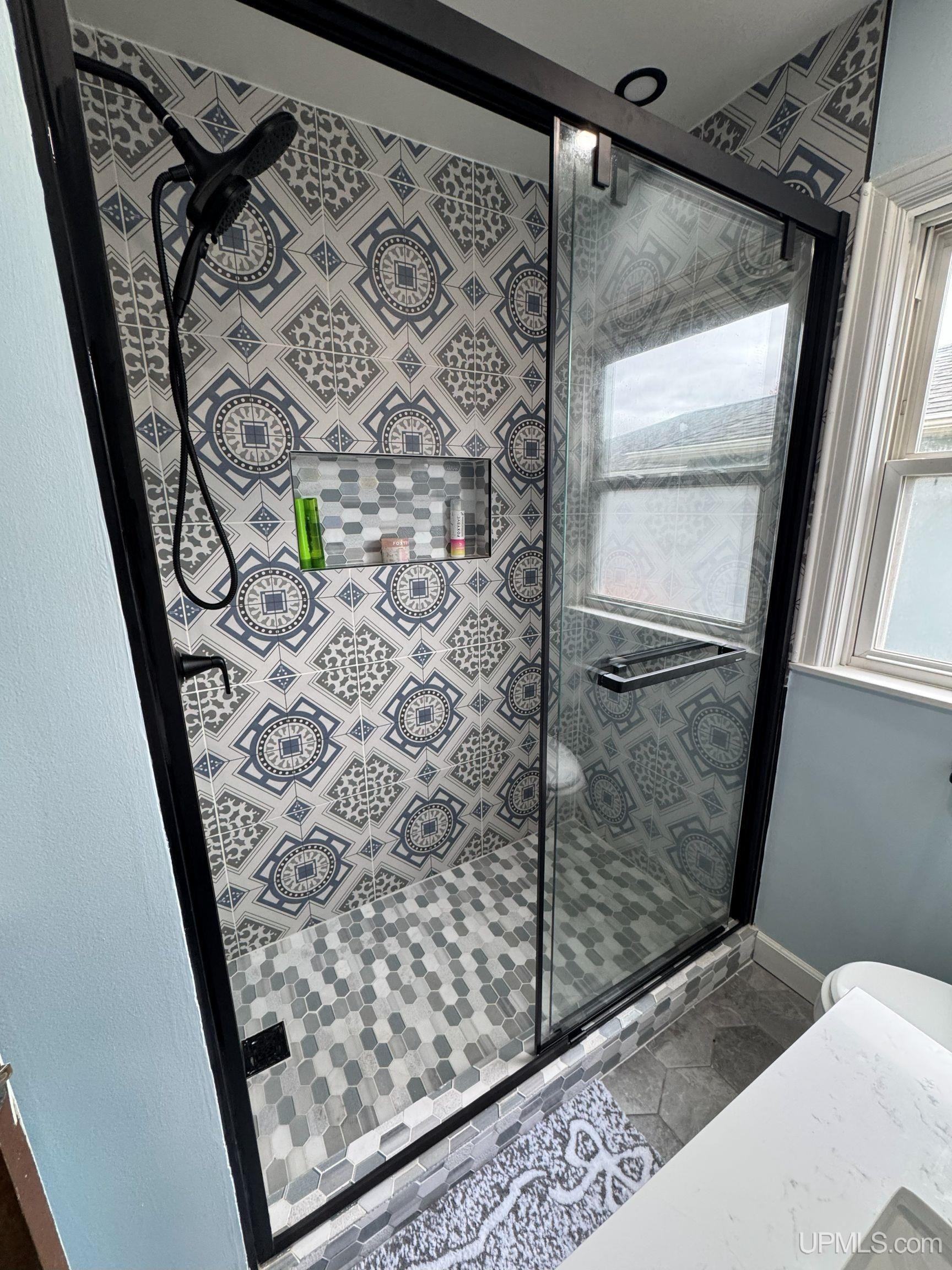 1824 S 9th Avenue, Escanaba, MI, 49829