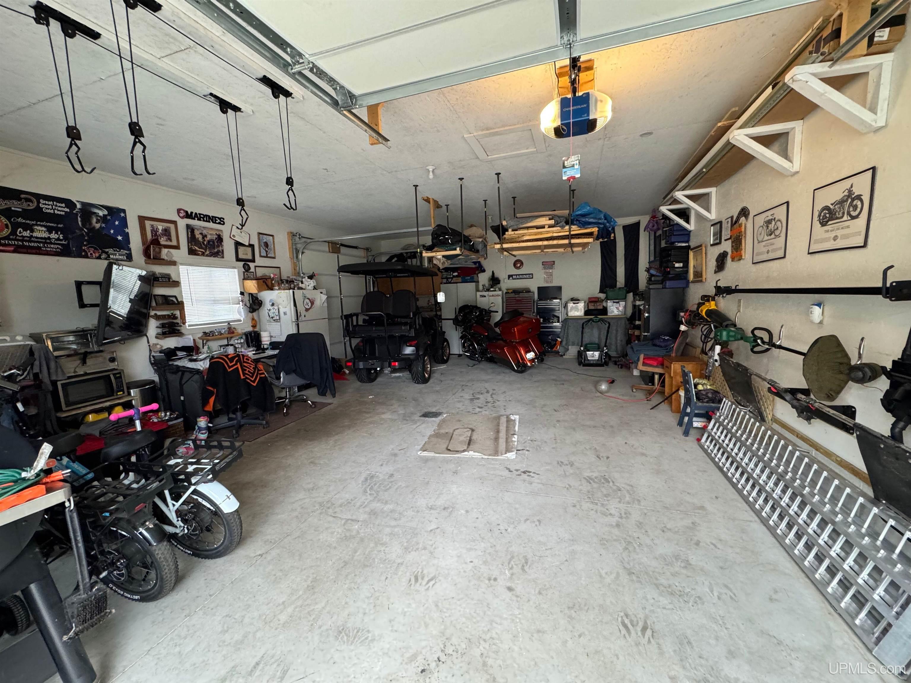 1824 S 9th Avenue, Escanaba, MI, 49829