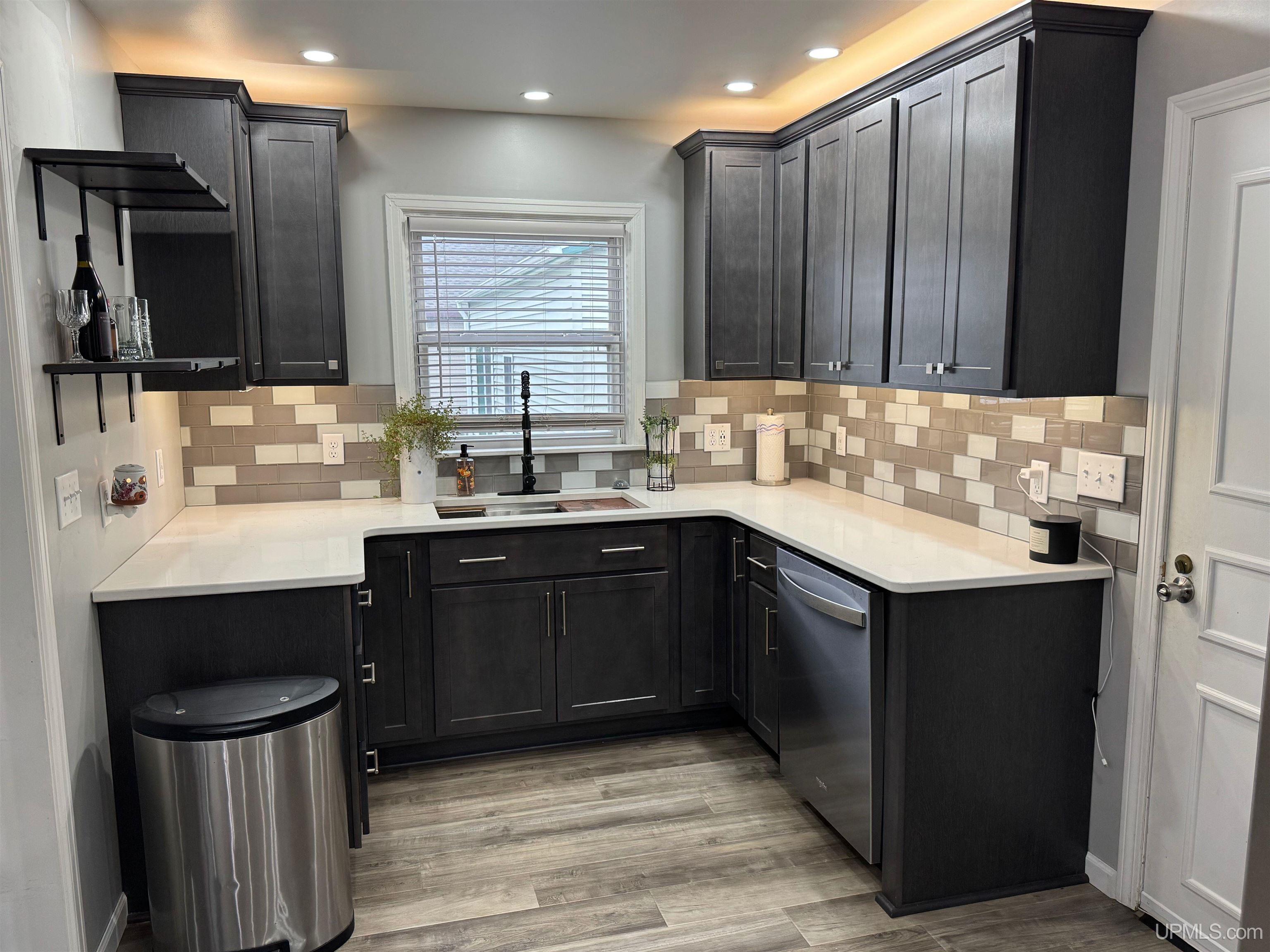 1824 S 9th Avenue, Escanaba, MI, 49829