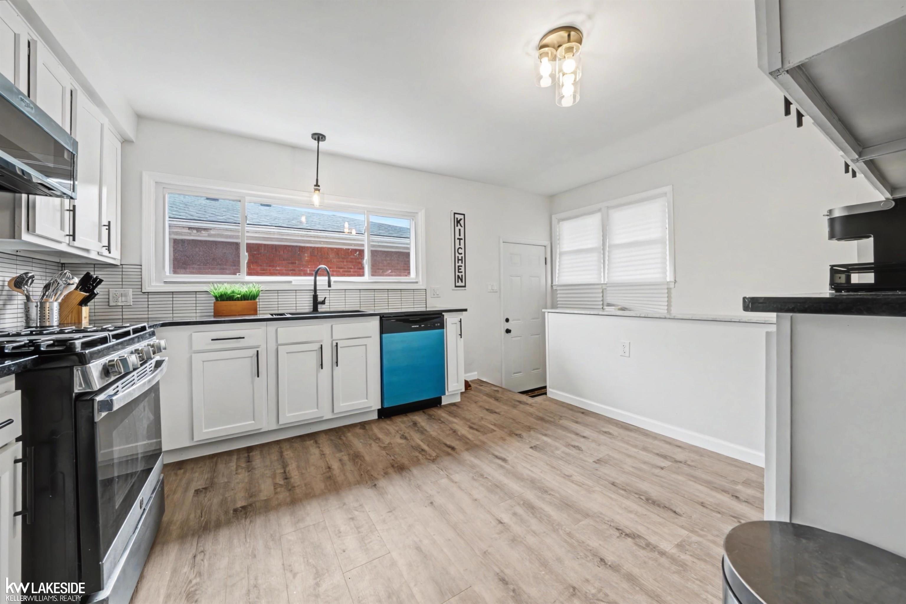 19637 Country Club Drive, Harper Woods, MI, 48225