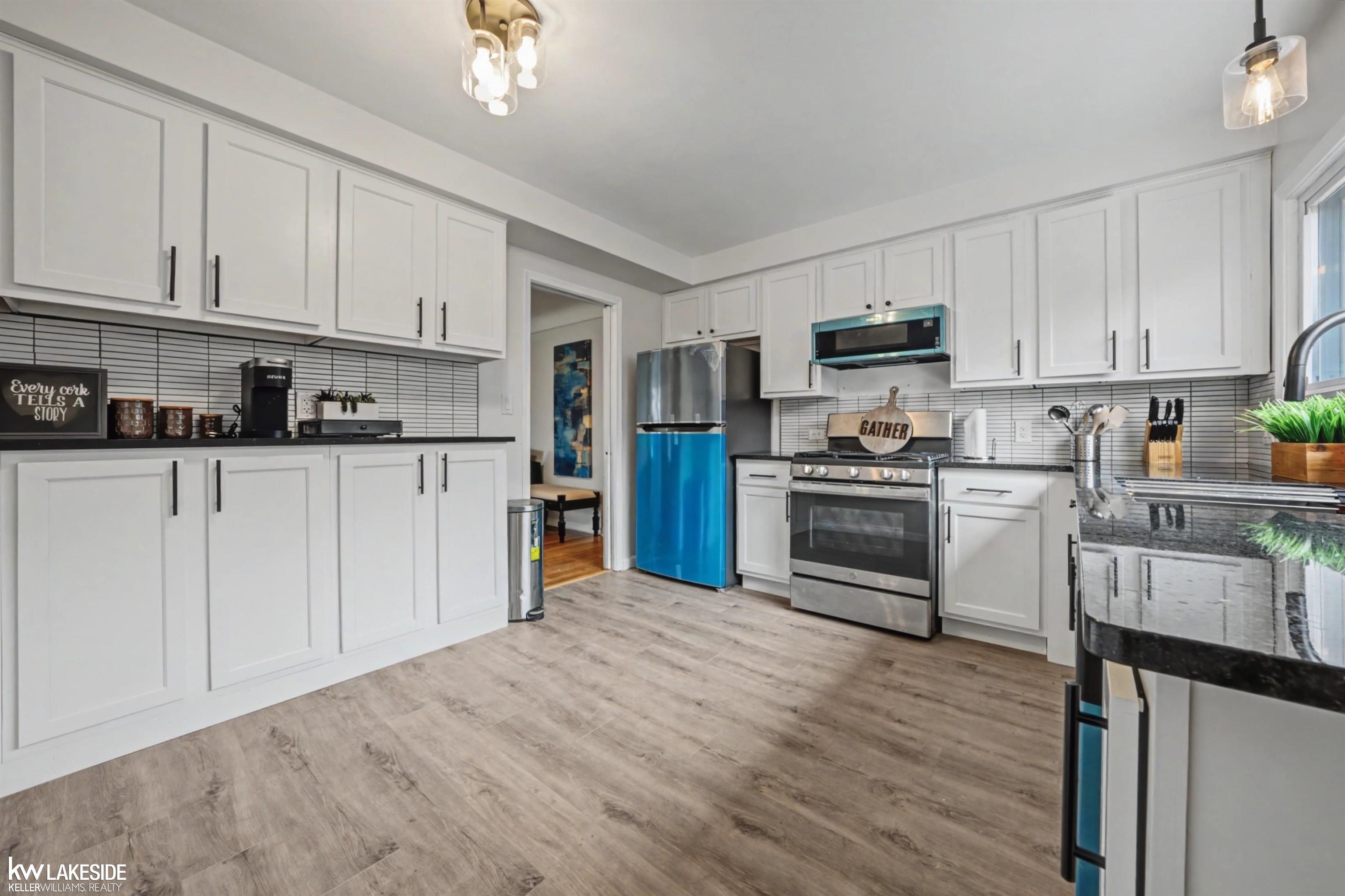 19637 Country Club Drive, Harper Woods, MI, 48225