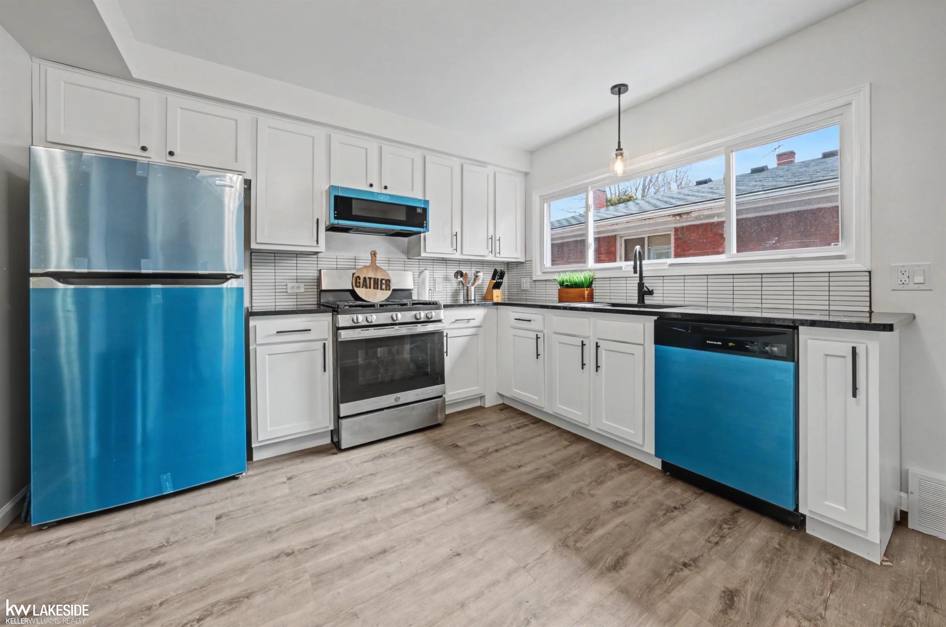 19637 Country Club Drive, Harper Woods, MI, 48225