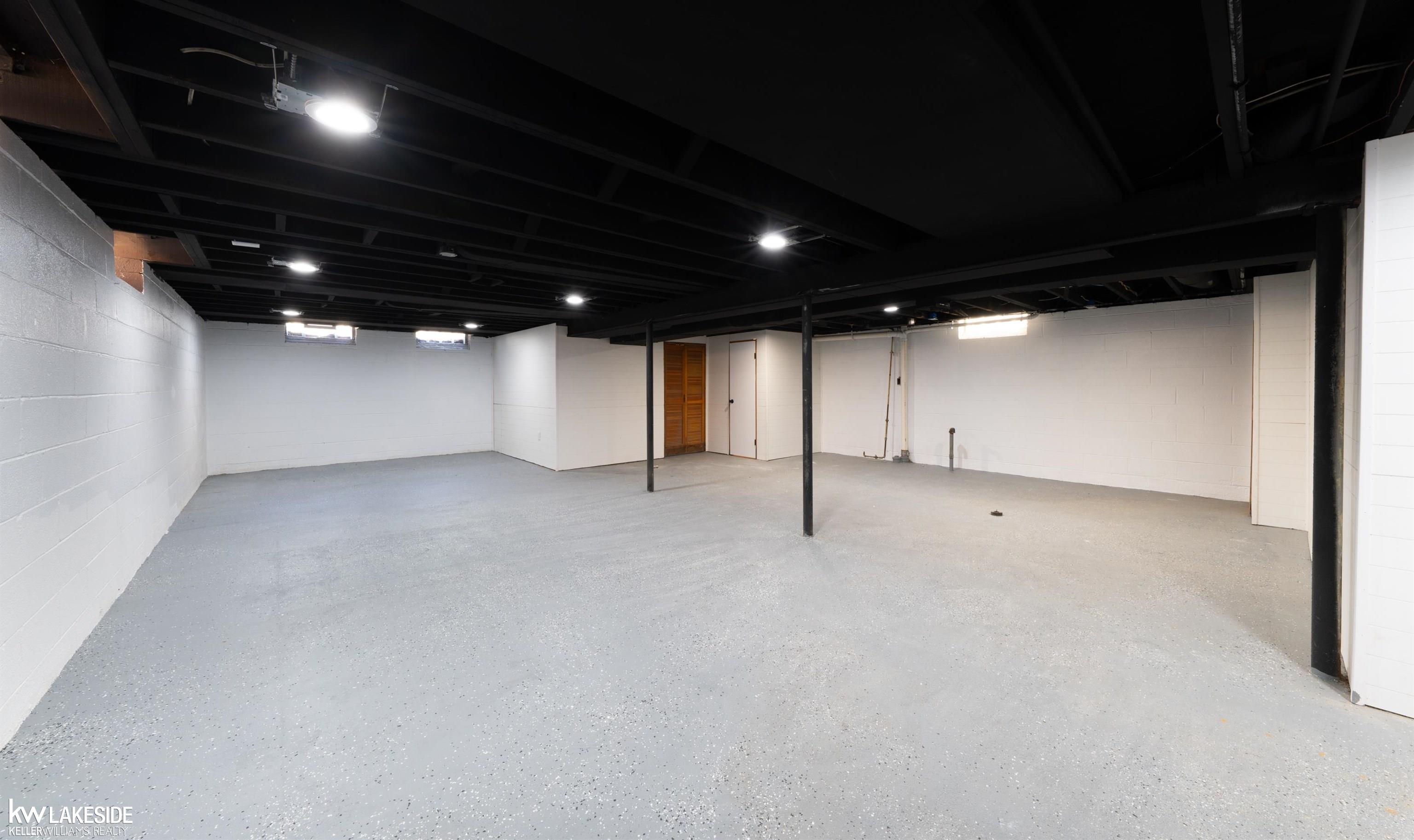 19637 Country Club Drive, Harper Woods, MI, 48225