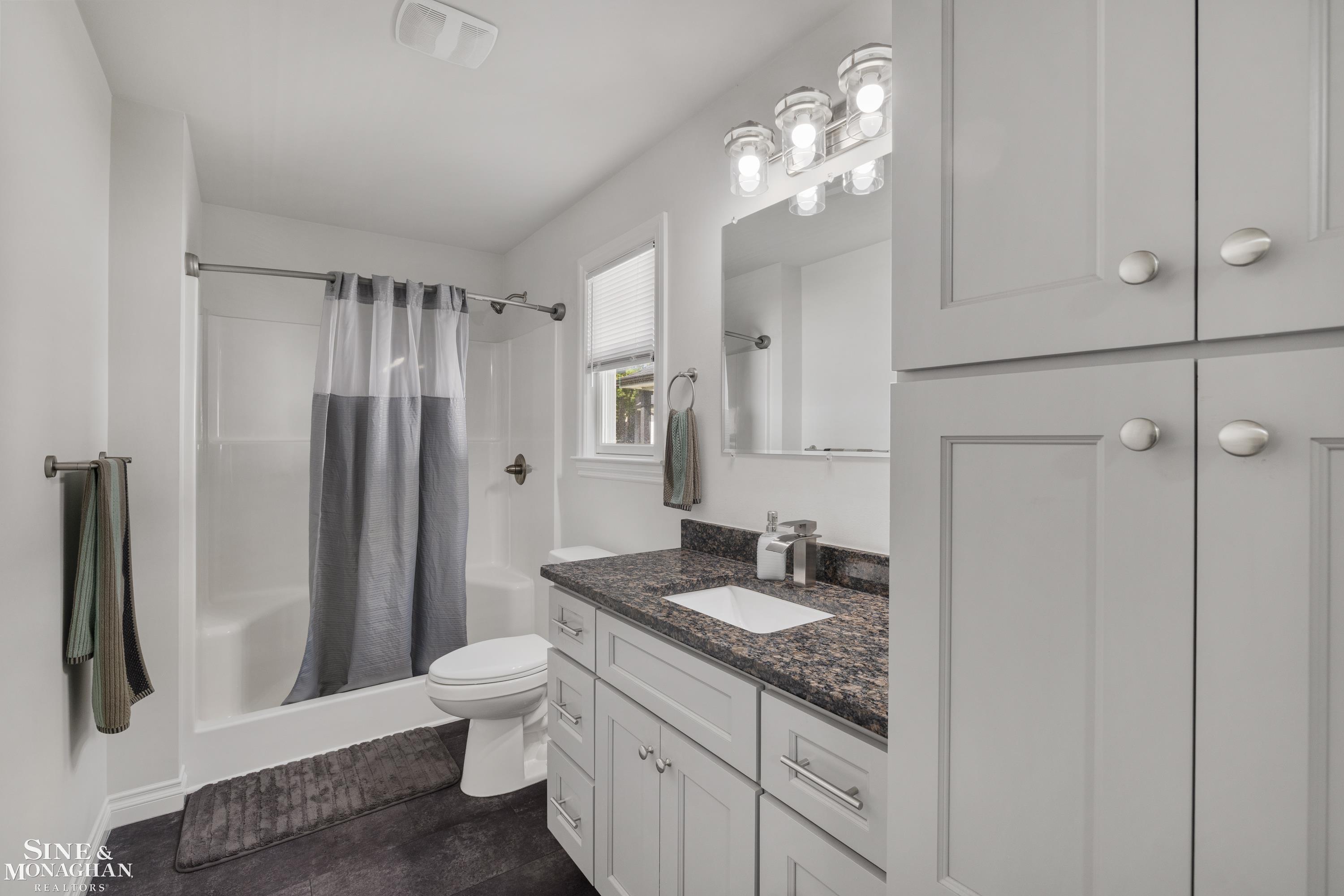 9279 Oakdale Street, Clay, MI, 48001