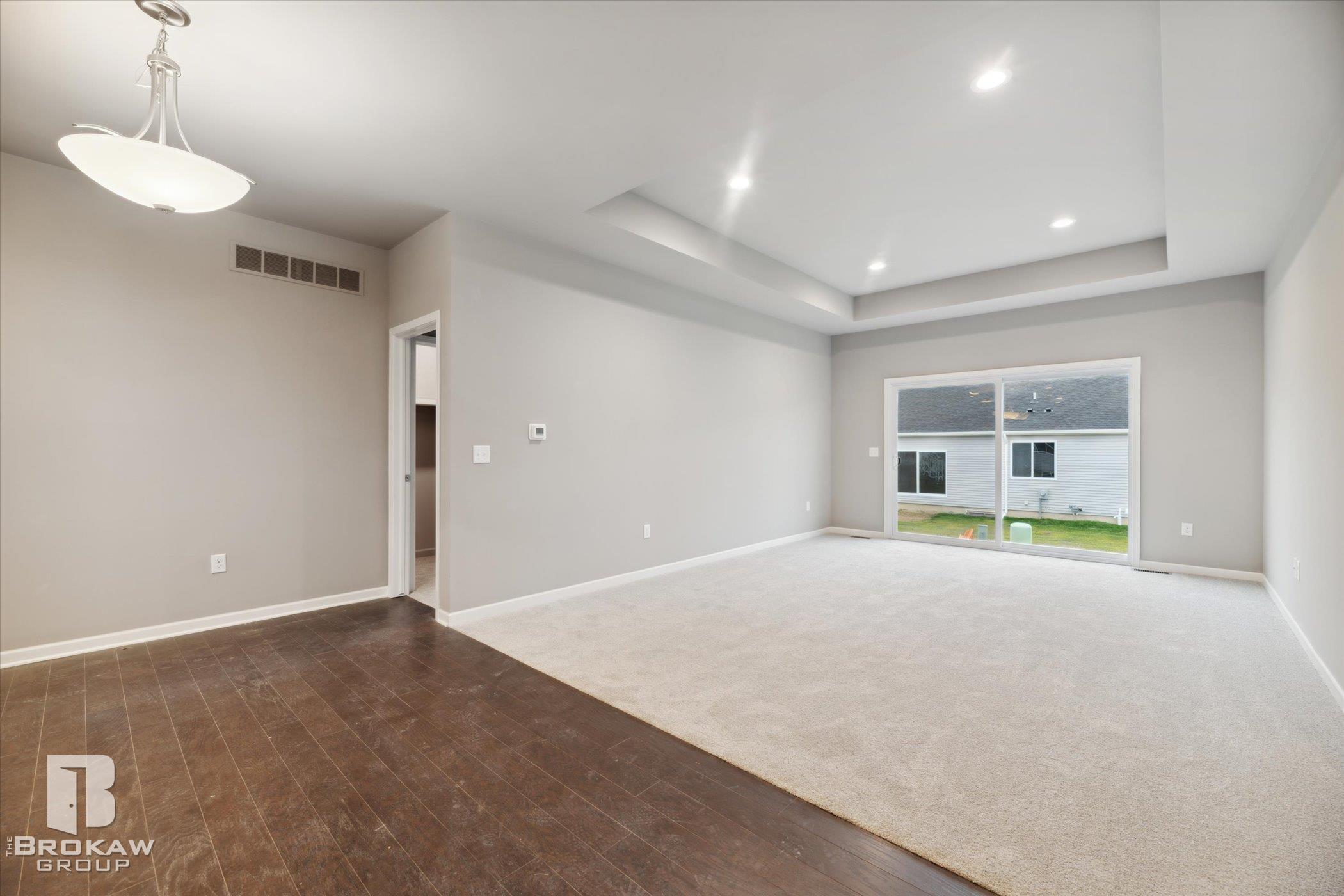 1437 Luxington Drive photo 11