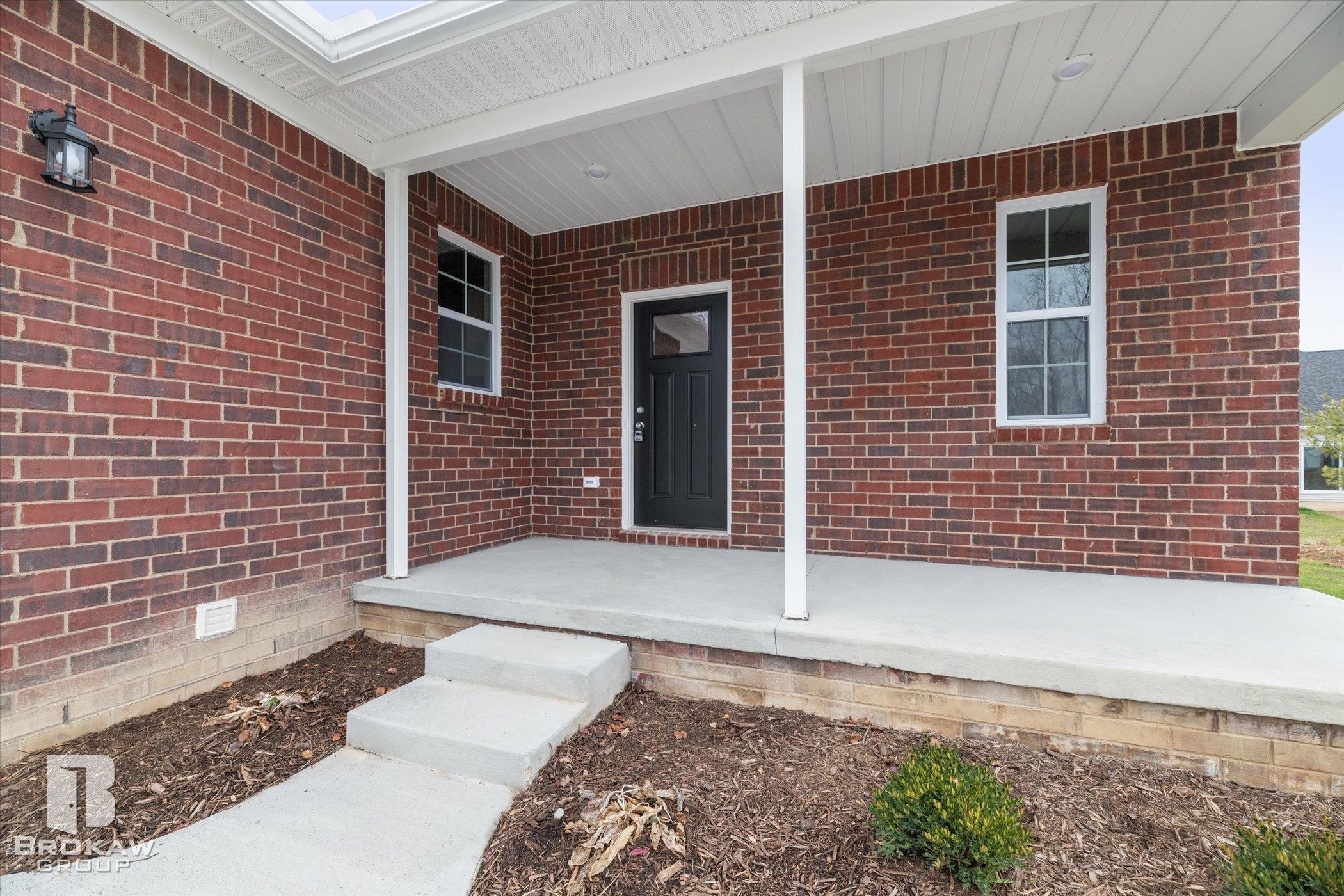 1437 Luxington Drive photo 8