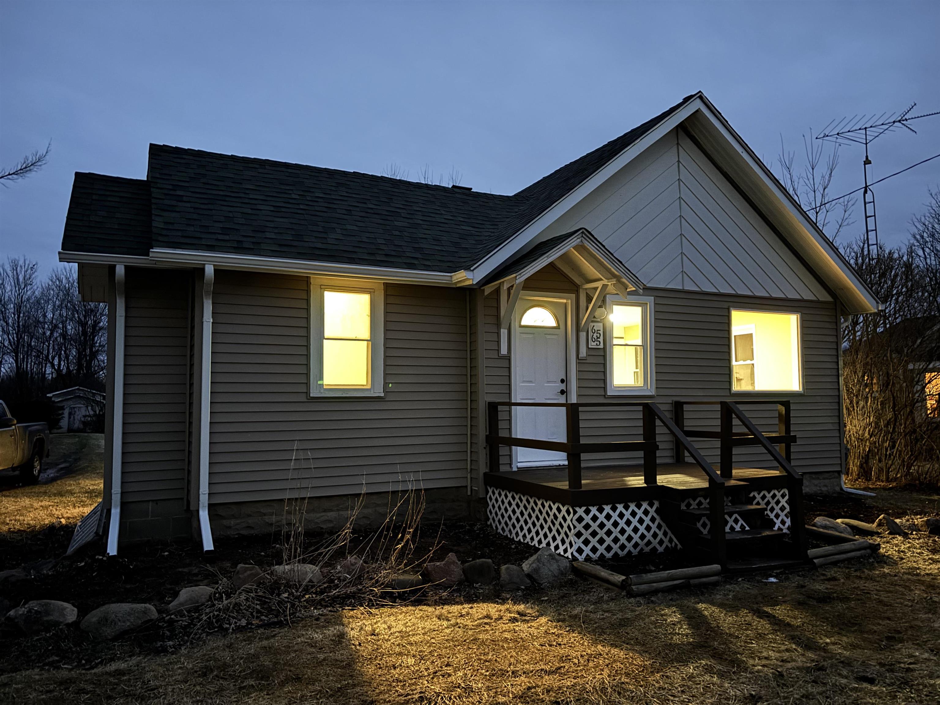 Homes for sale in Flushing, MI | 6565 River Rd, Flushing, MI 48433 | MLS# 50200880