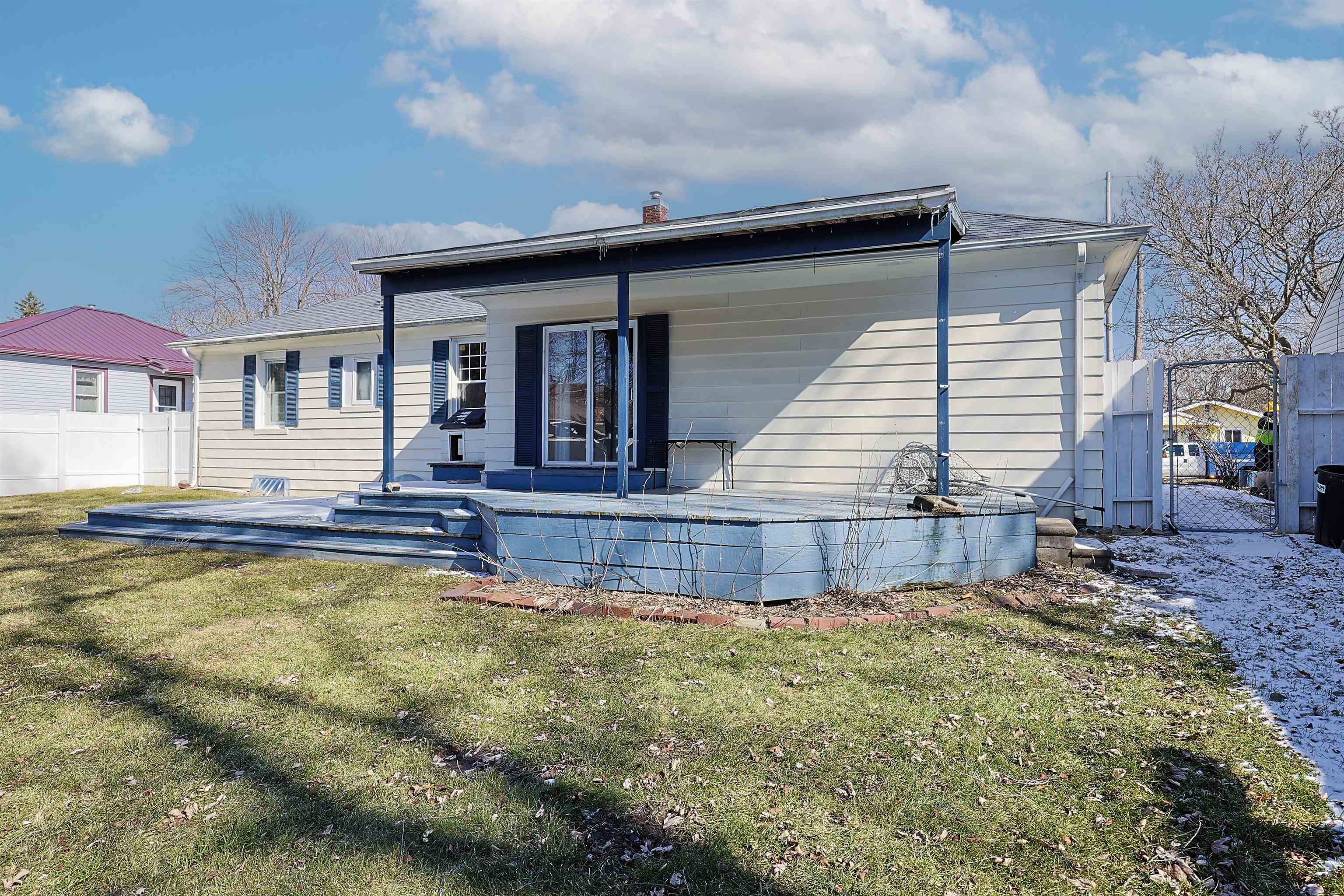 2433 N Clinton Street, Saginaw, MI, 48602