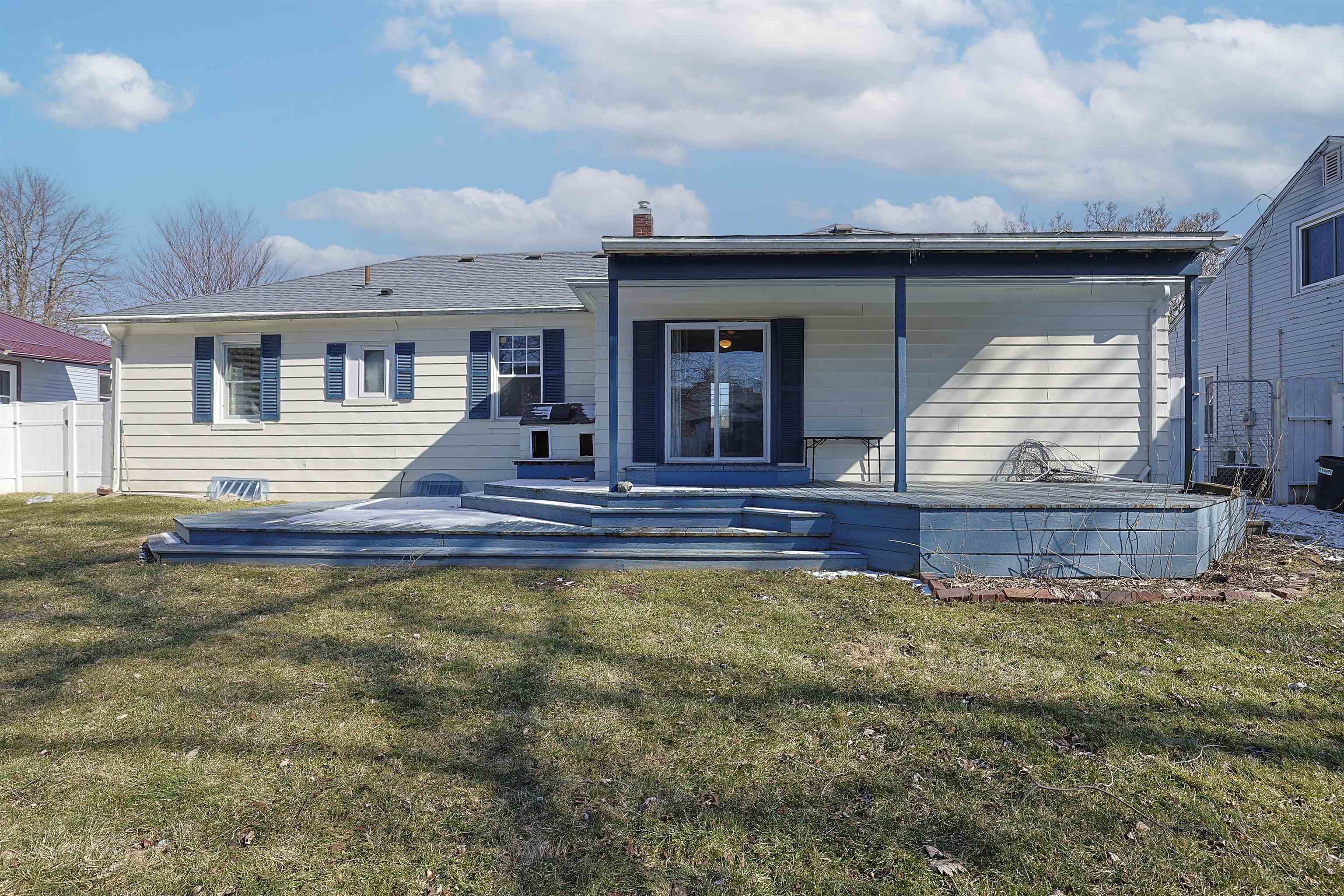 2433 N Clinton Street, Saginaw, MI, 48602