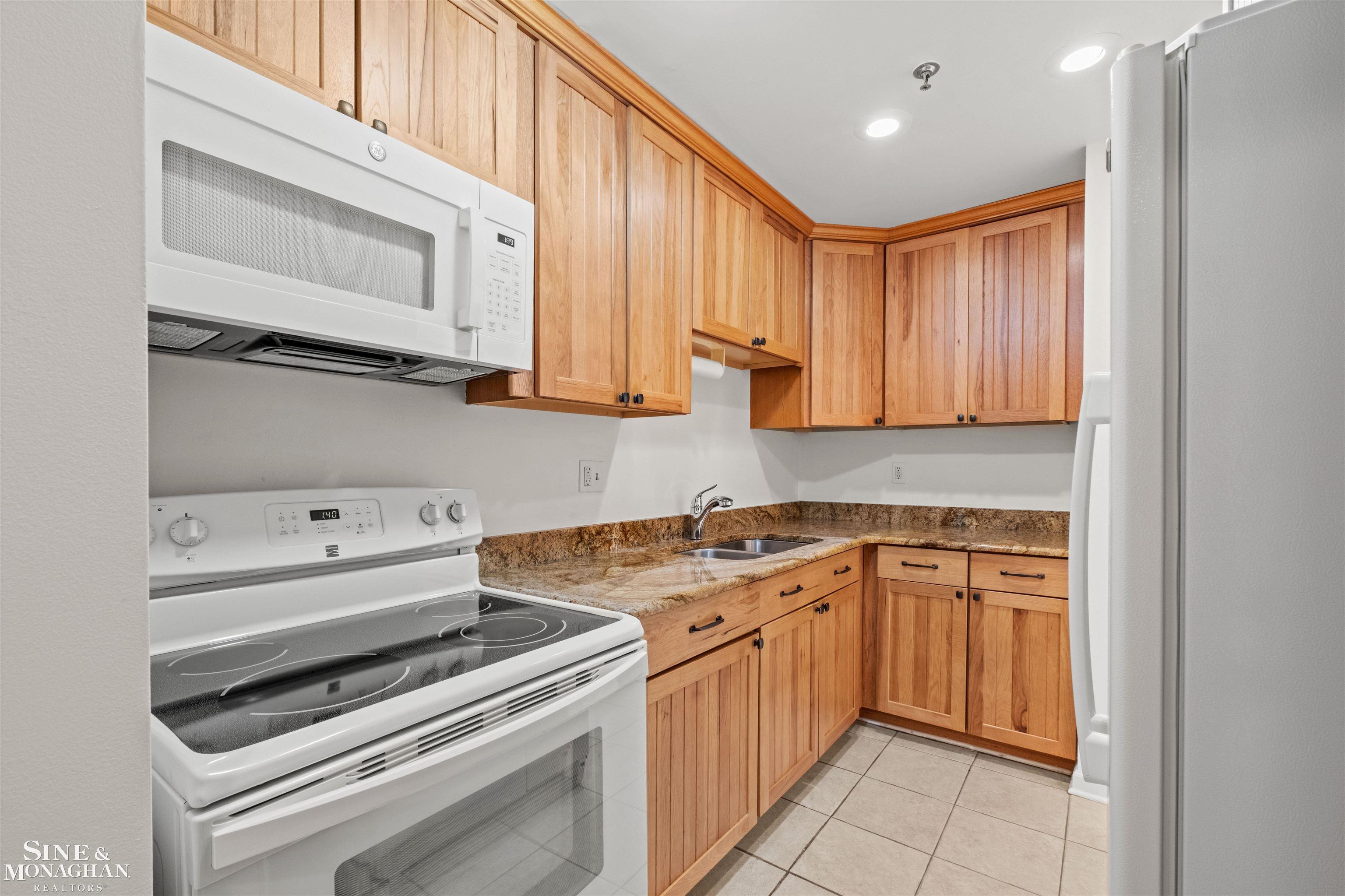 1001 W Jefferson #11e Avenue photo 11
