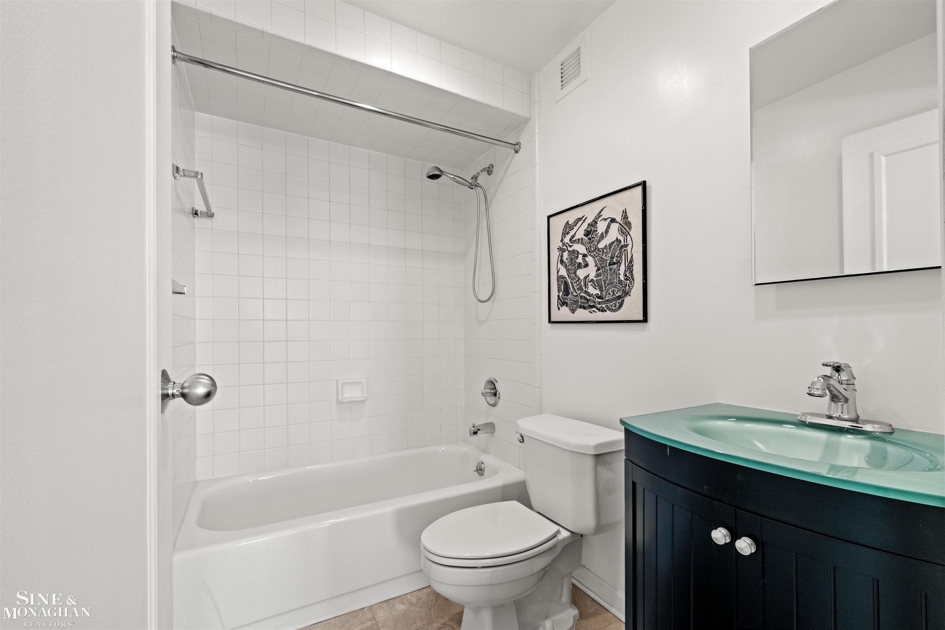 1001 W Jefferson #11e Avenue photo 13