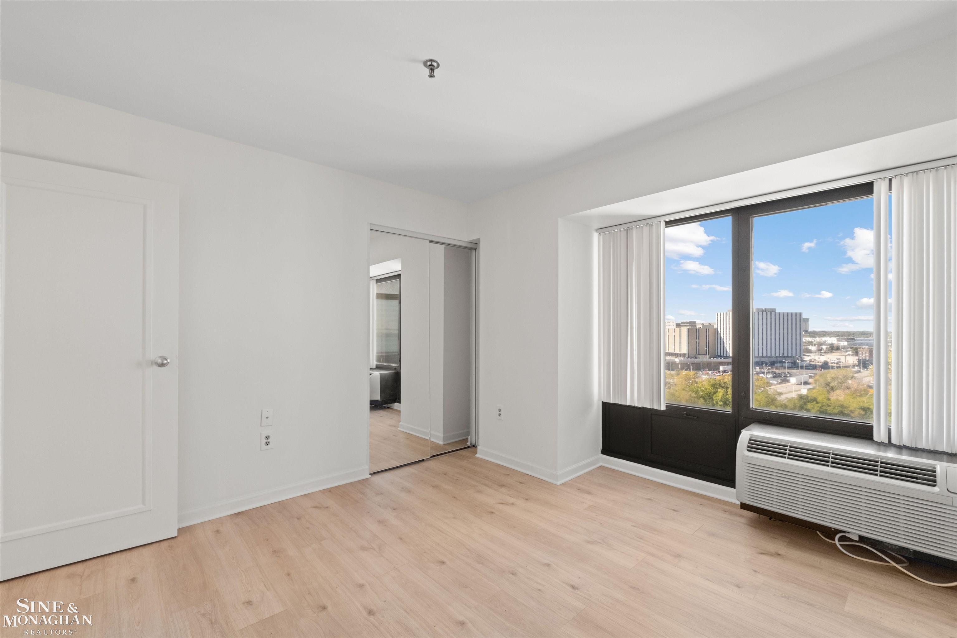 1001 W Jefferson #11e Avenue photo 18