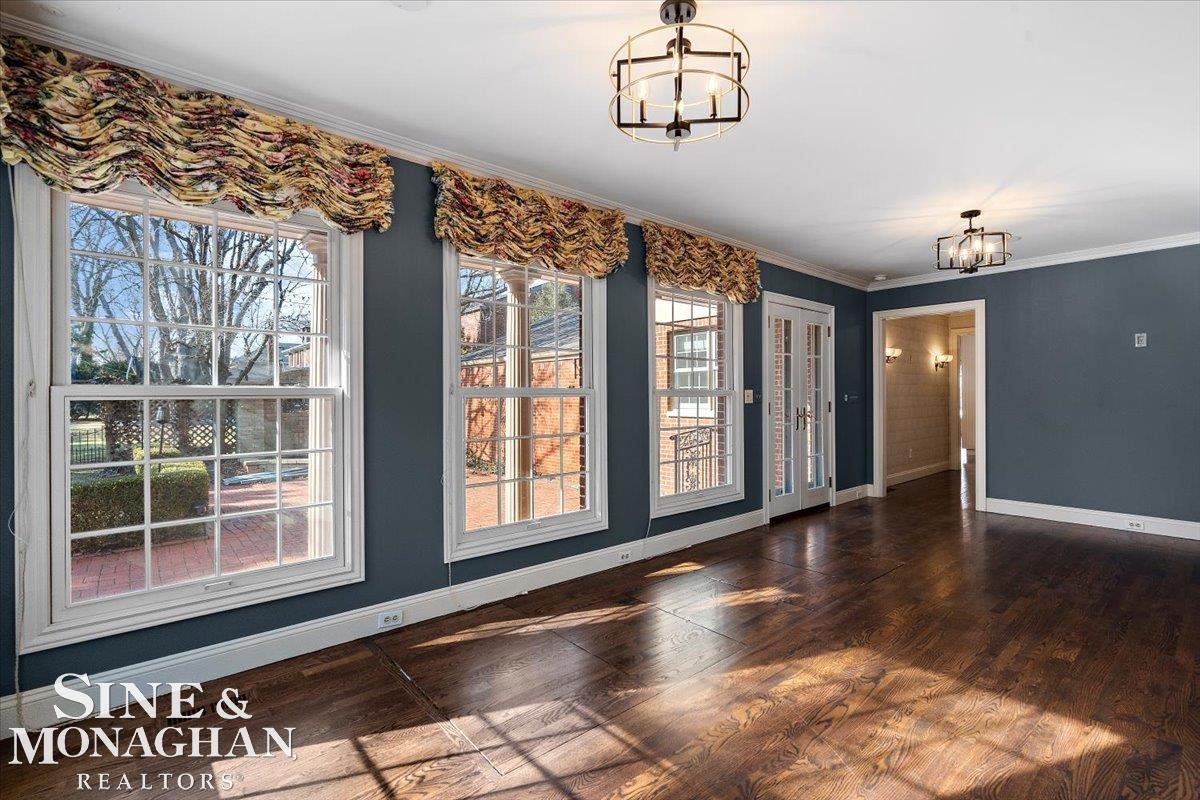 Grosse Pointe Woods, MI, 48236