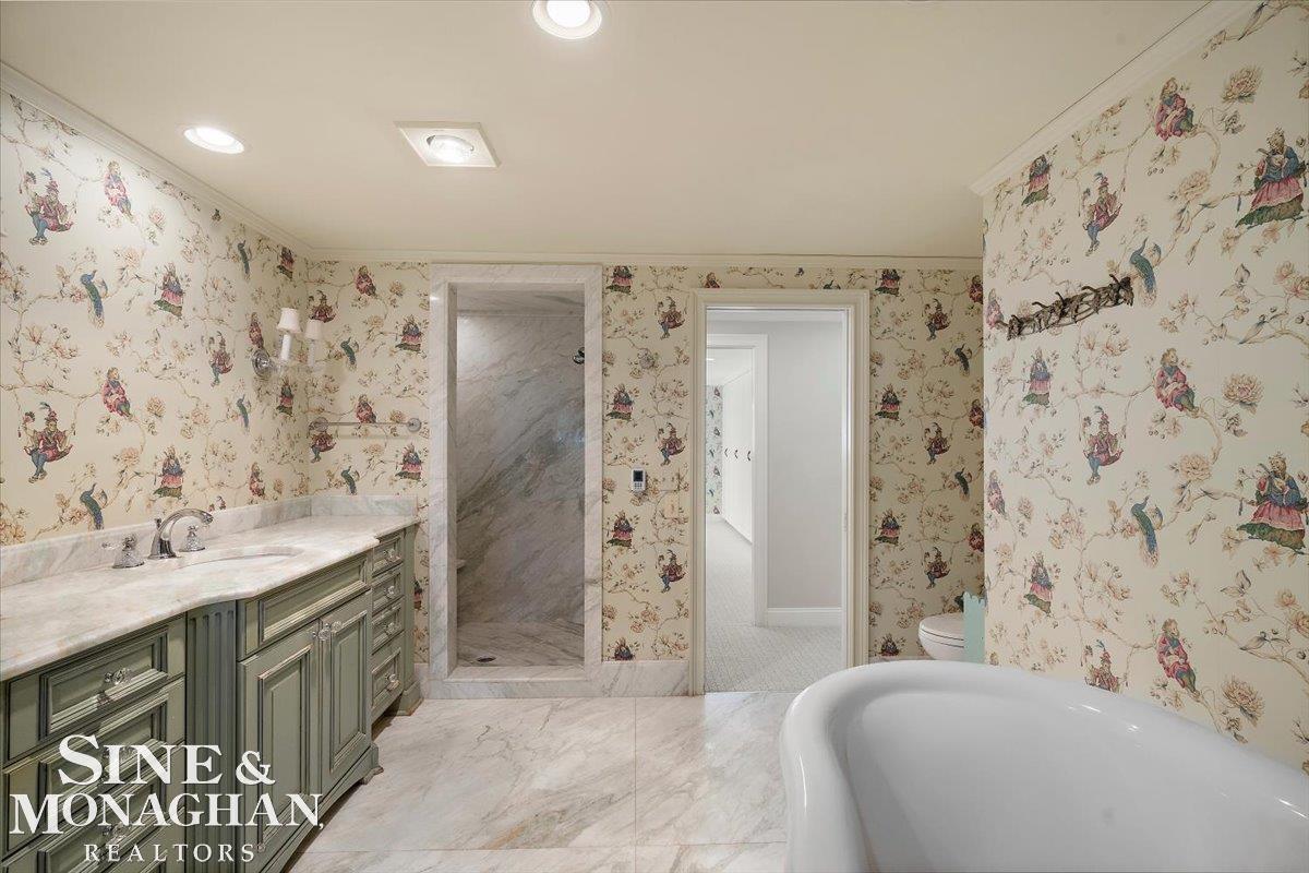 Grosse Pointe Woods, MI, 48236