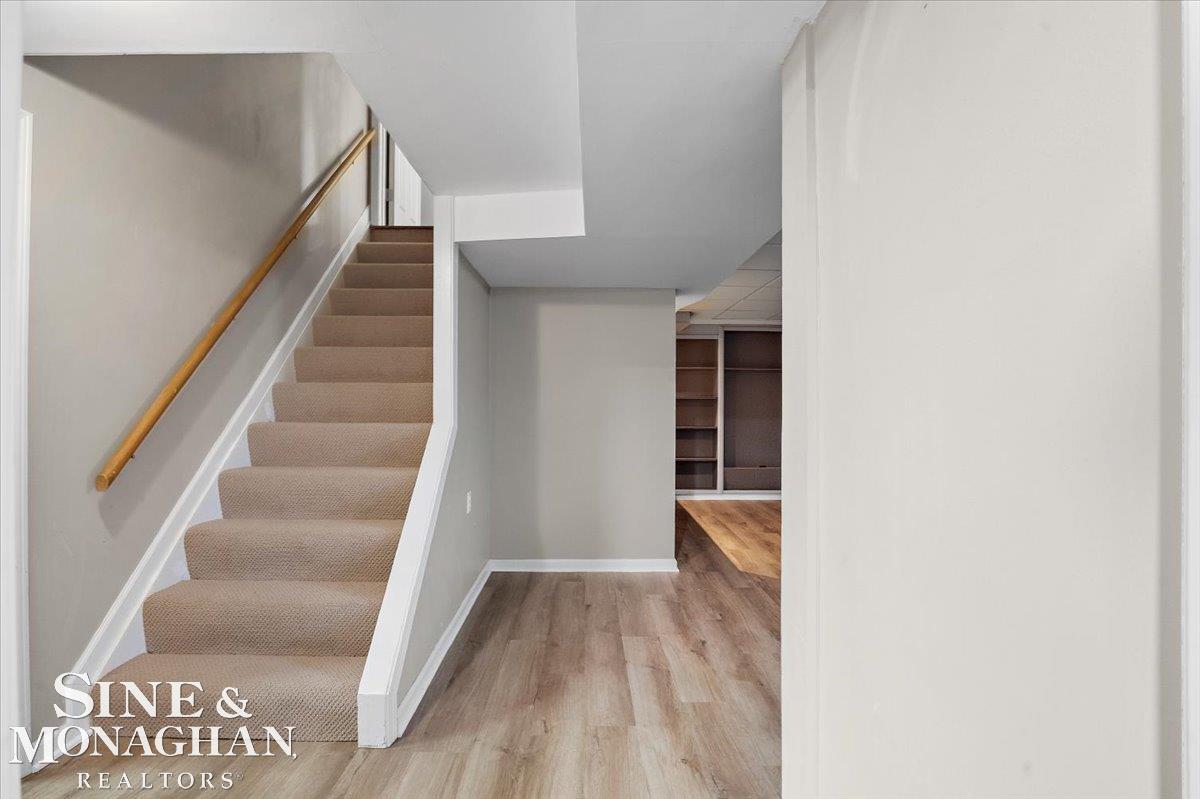 Grosse Pointe Woods, MI, 48236