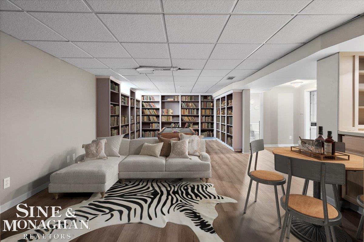 Grosse Pointe Woods, MI, 48236