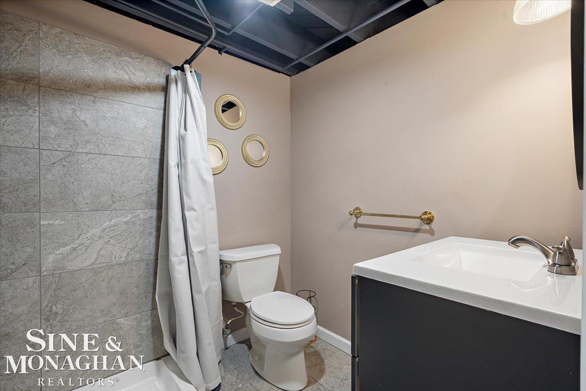 Grosse Pointe Woods, MI, 48236