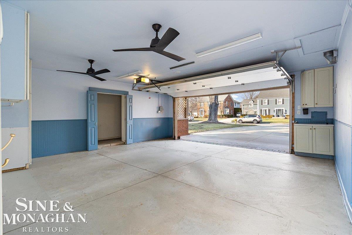 Grosse Pointe Woods, MI, 48236