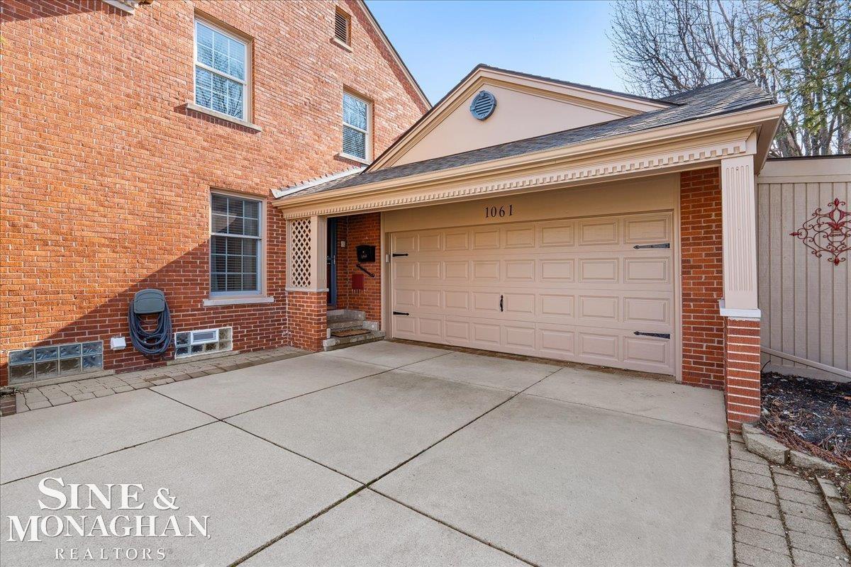 Grosse Pointe Woods, MI, 48236