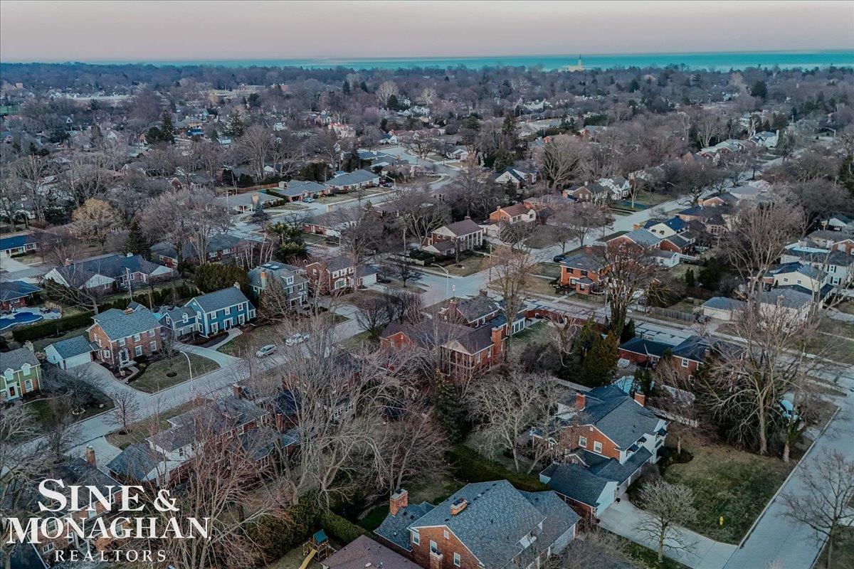 Grosse Pointe Woods, MI, 48236