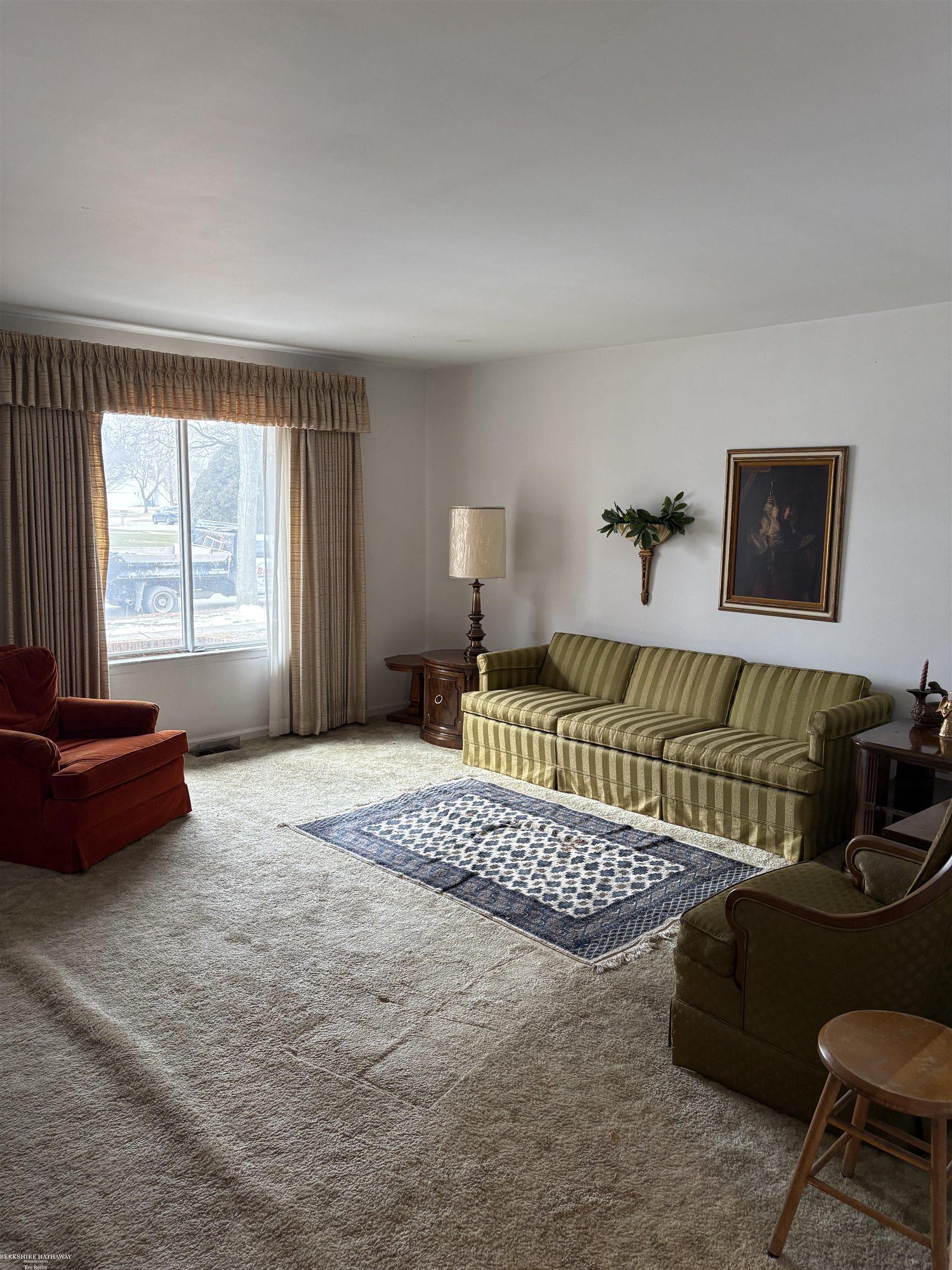 Homes for sale in Troy, MI | 1227 Shallowdale Dr, Troy, MI 48085 | MLS# 50200956