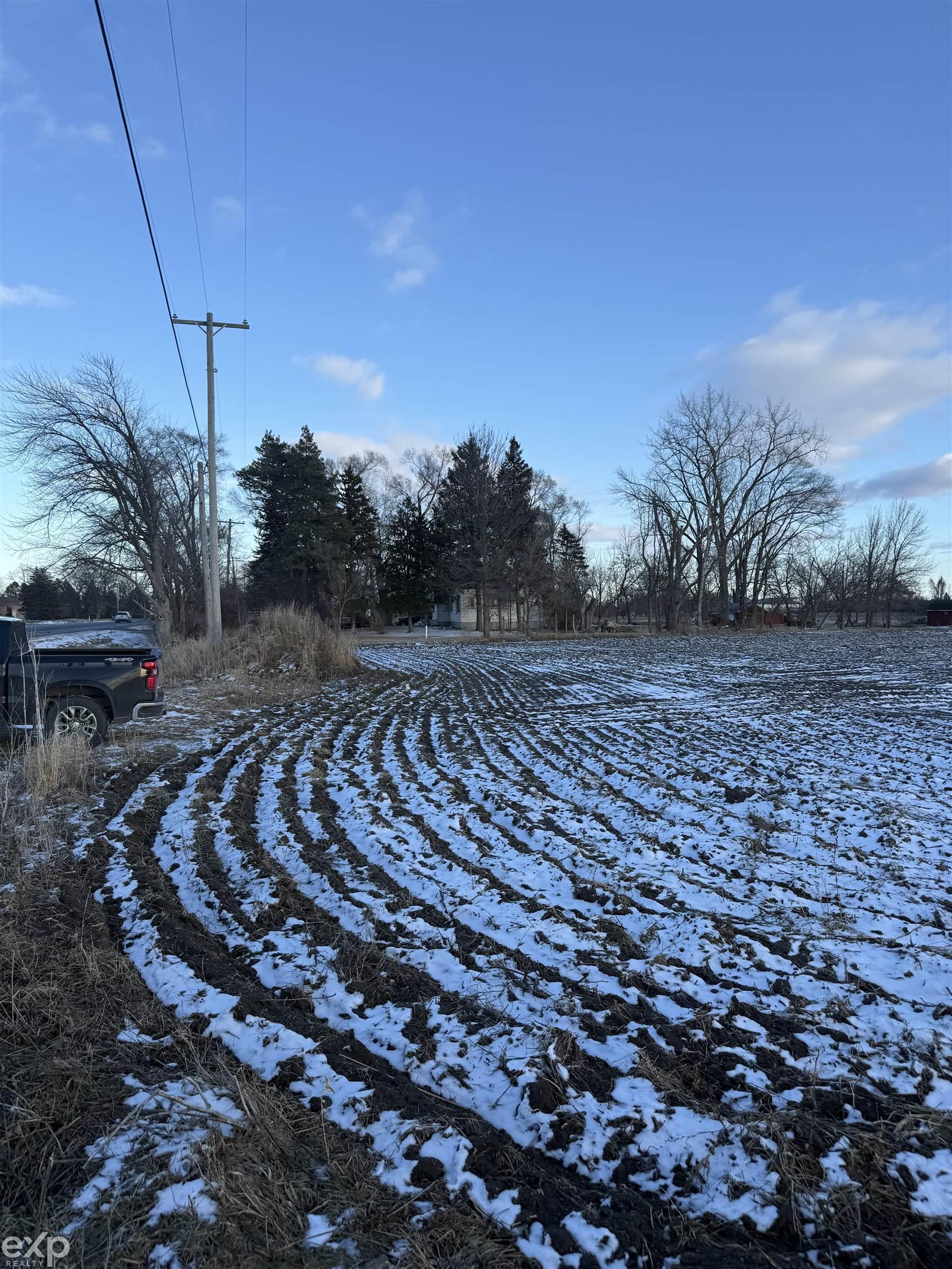 E Center Road, Bay City, MI, 48732