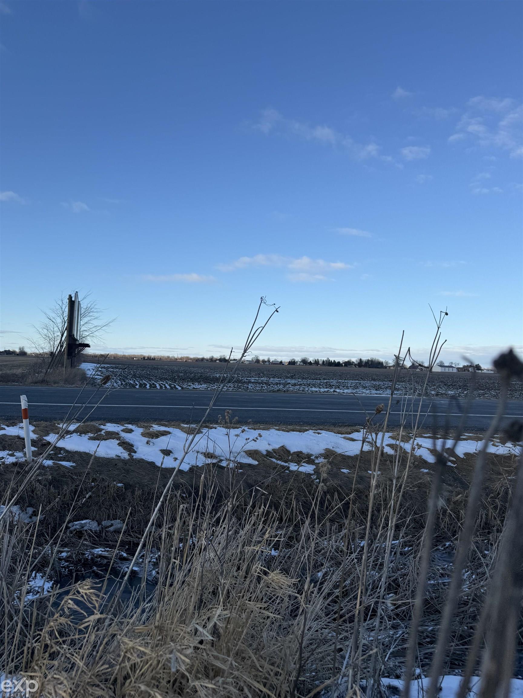 E Center Road, Bay City, MI, 48732