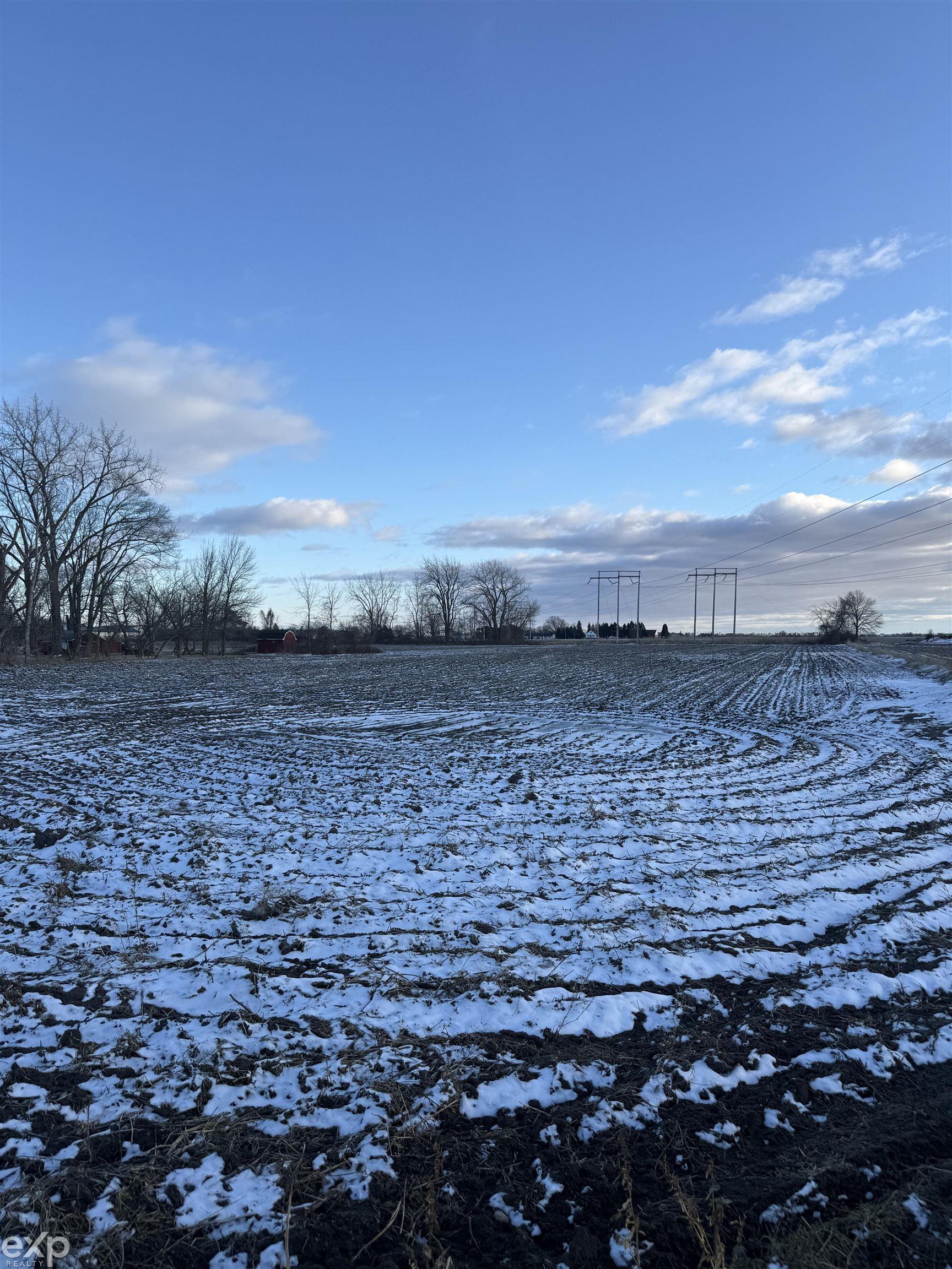 E Center Road, Bay City, MI, 48732