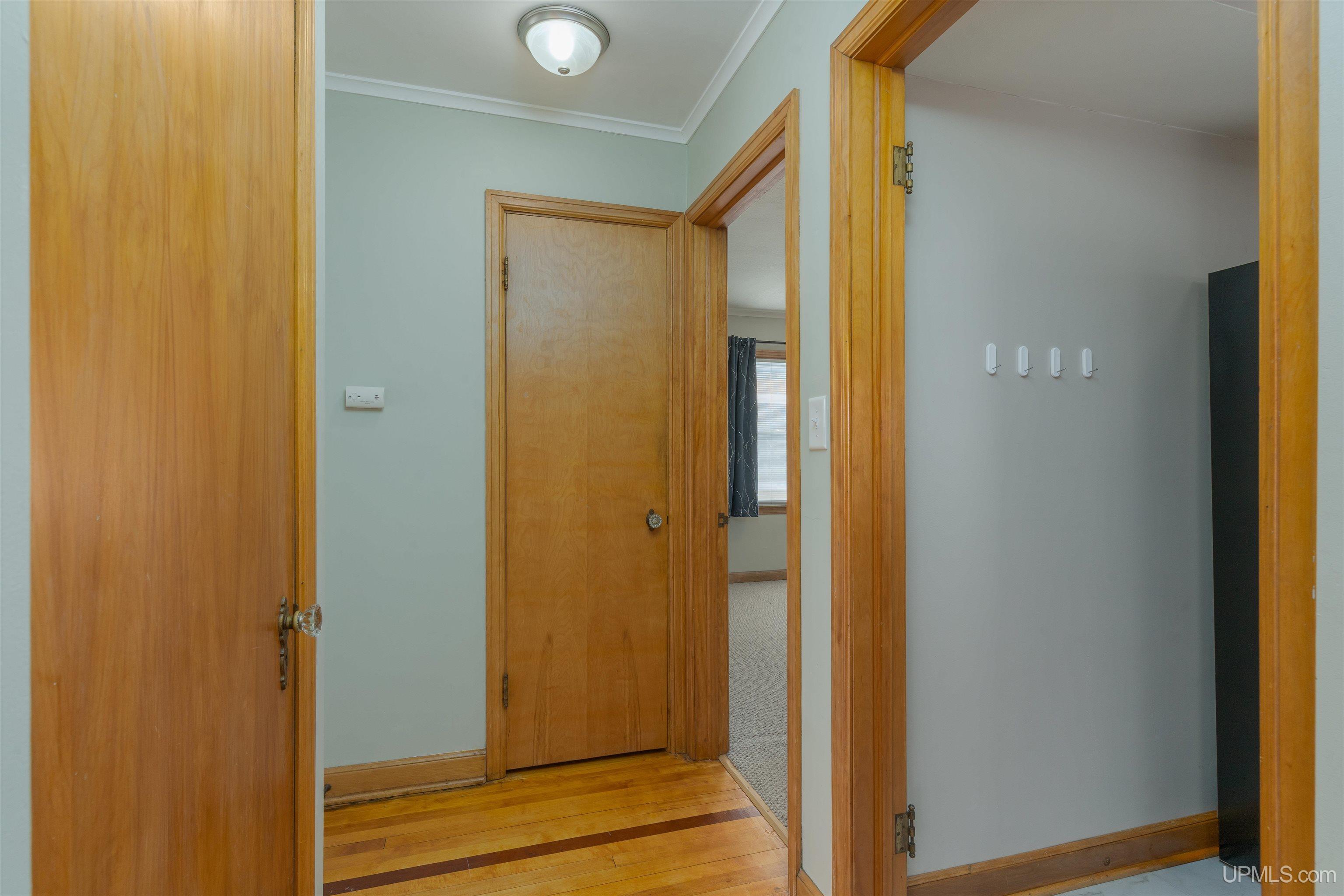 27 N 9th Avenue, Iron River, MI, 49935