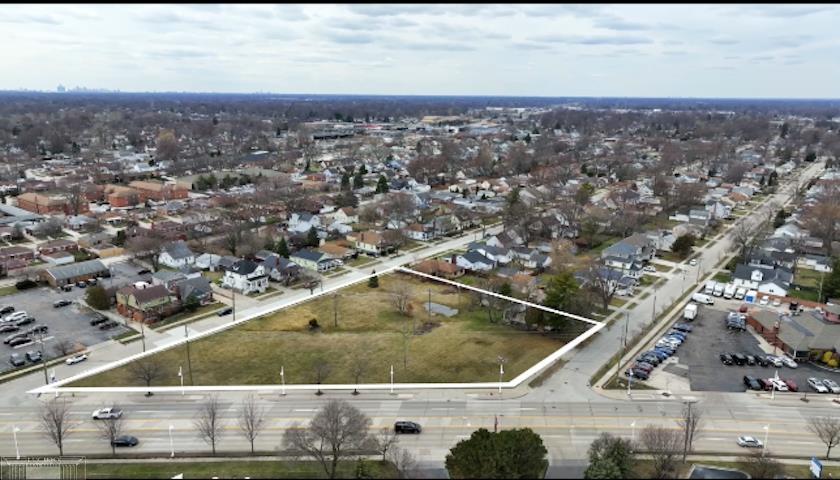 24101 Jefferson Avenue photo 1