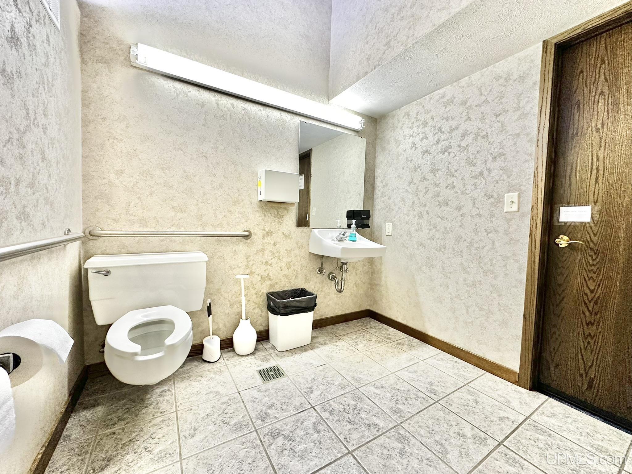 126 Woodward Avenue, Iron Mountain, MI, 49801