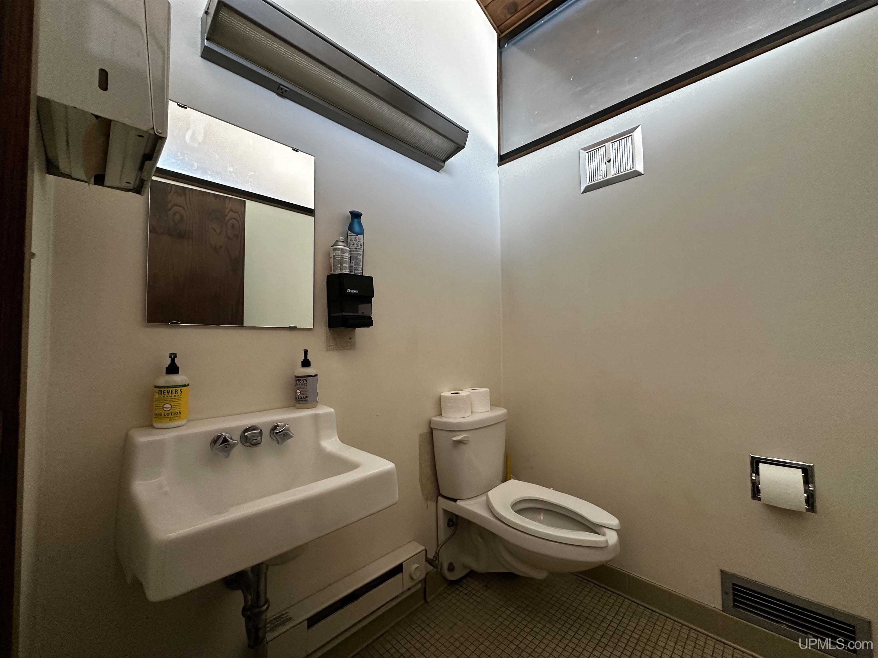 126 Woodward Avenue, Iron Mountain, MI, 49801