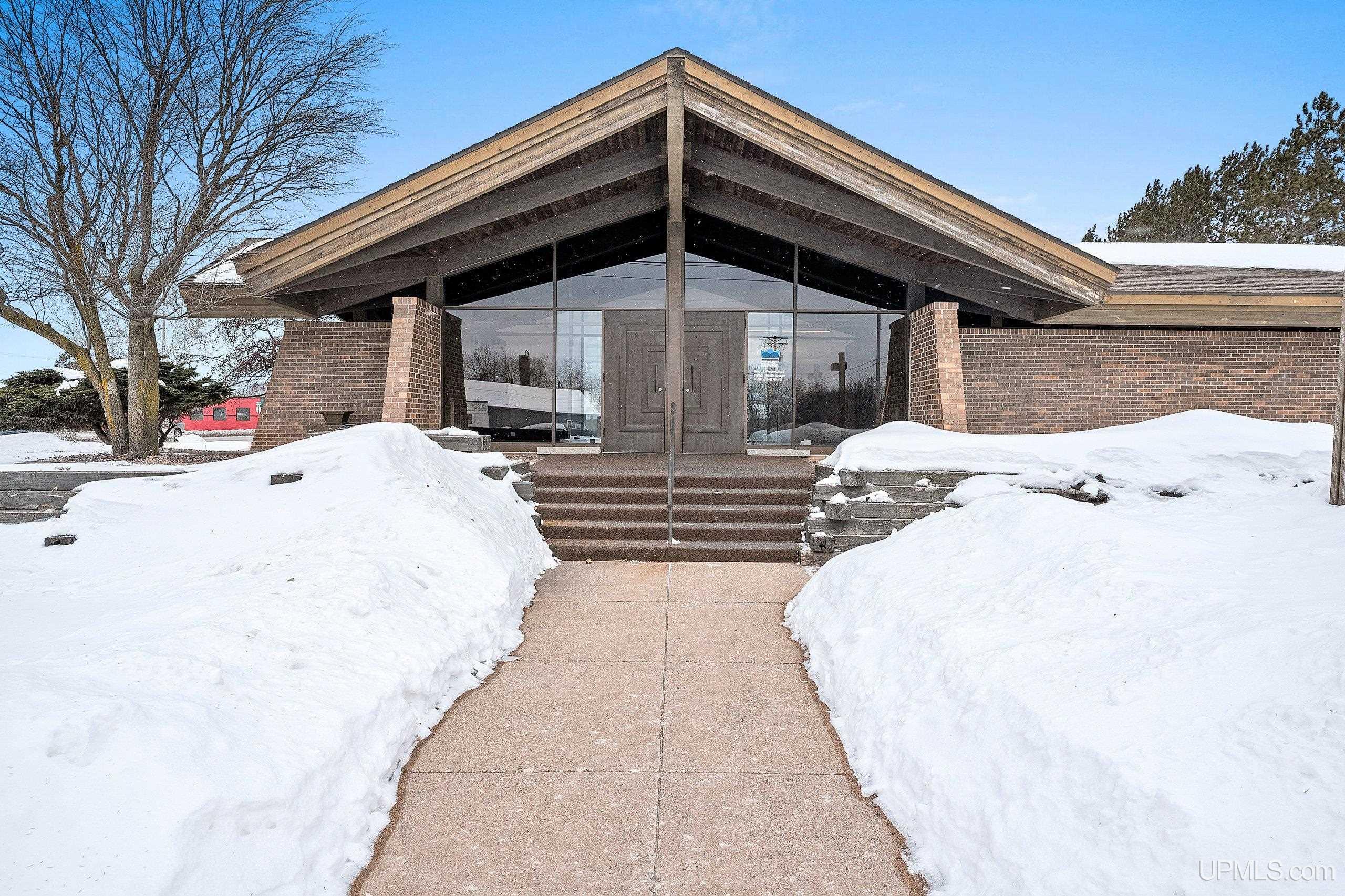 126 Woodward Avenue, Iron Mountain, MI, 49801