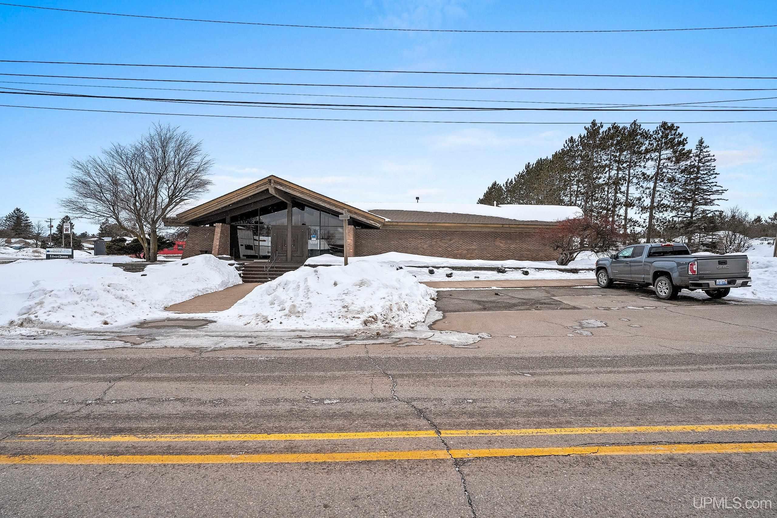 126 Woodward Avenue, Iron Mountain, MI, 49801