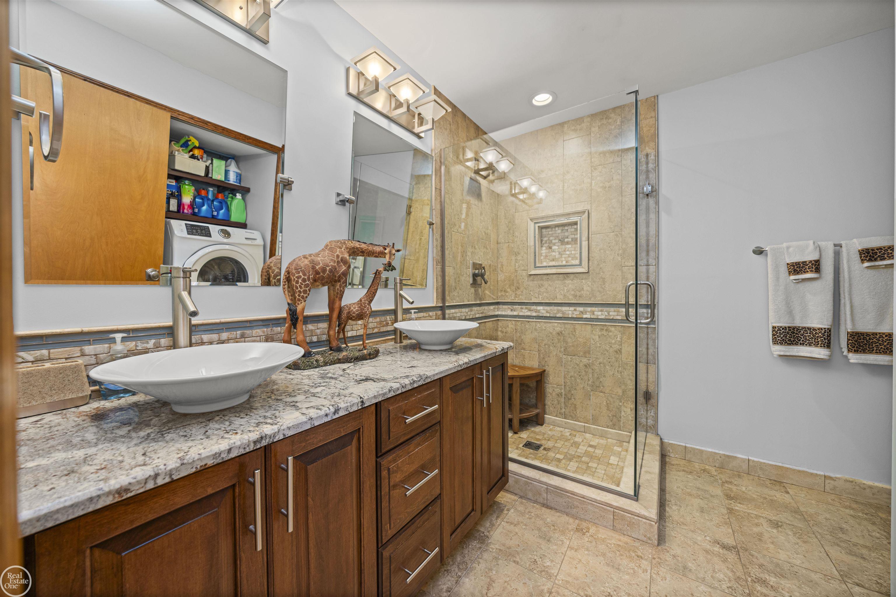 52522 Charing Way, Shelby Twp, MI, 48315