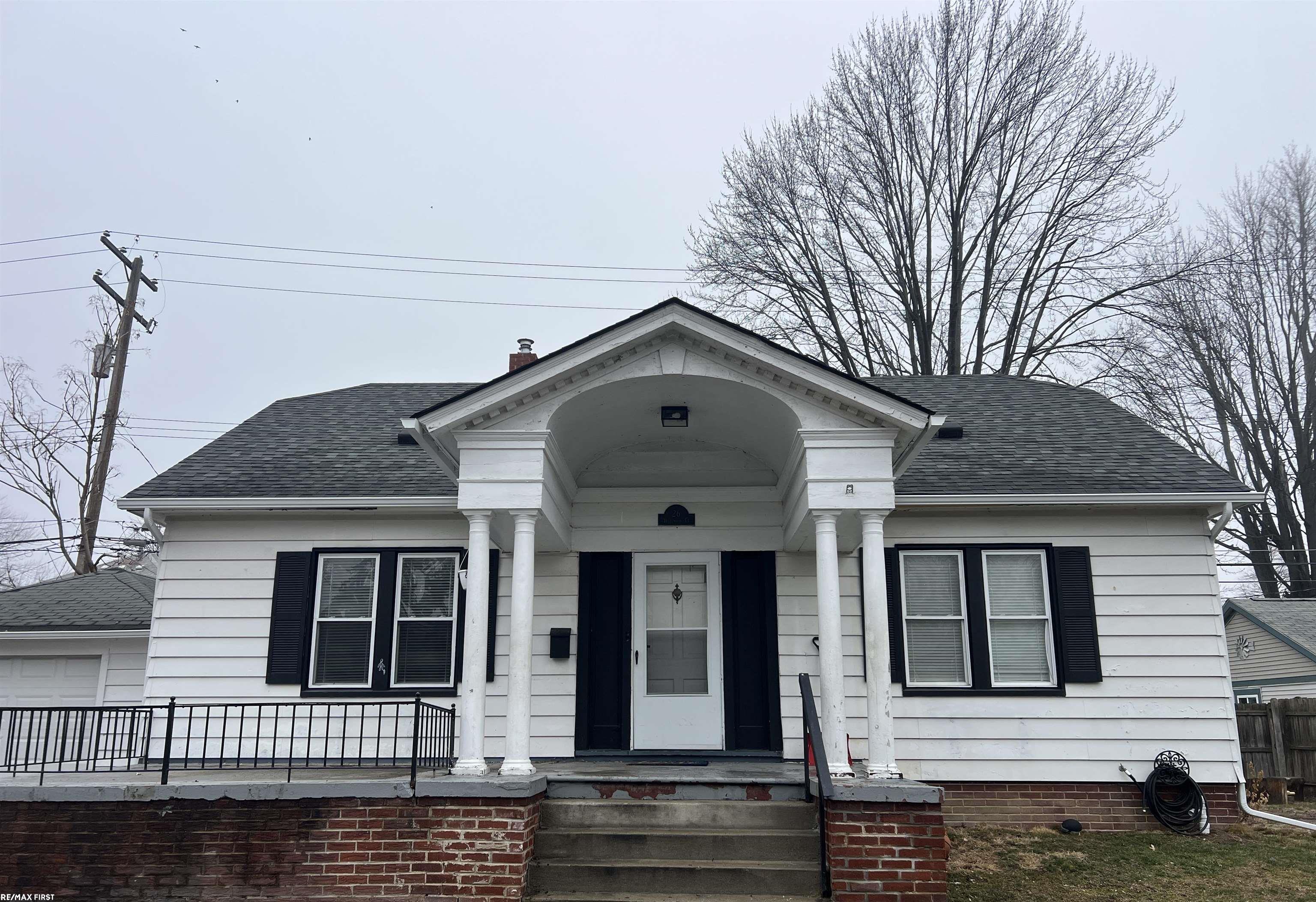 26 Hollywood Court, Mount Clemens, MI, 48043