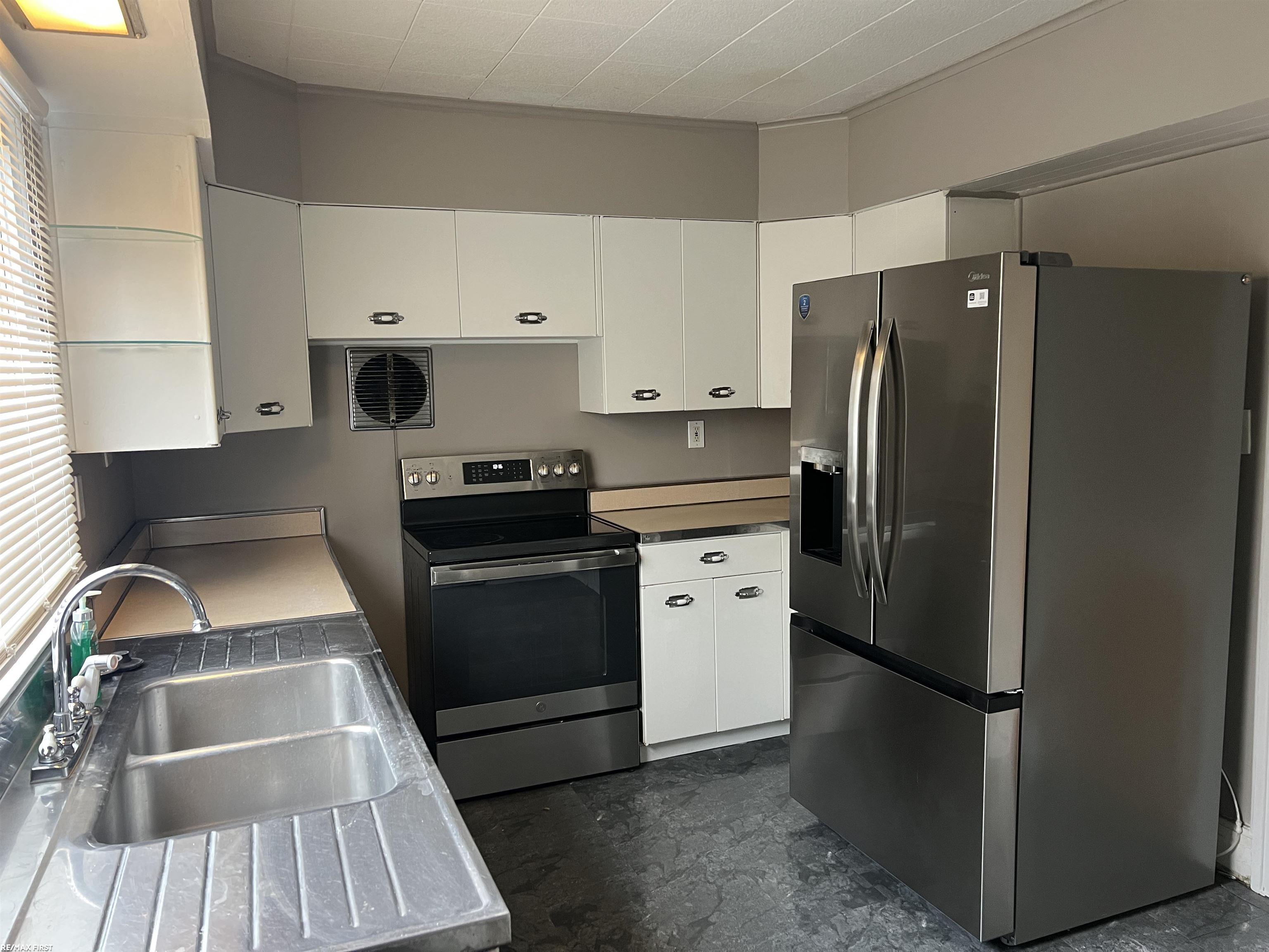 26 Hollywood Court, Mount Clemens, MI, 48043