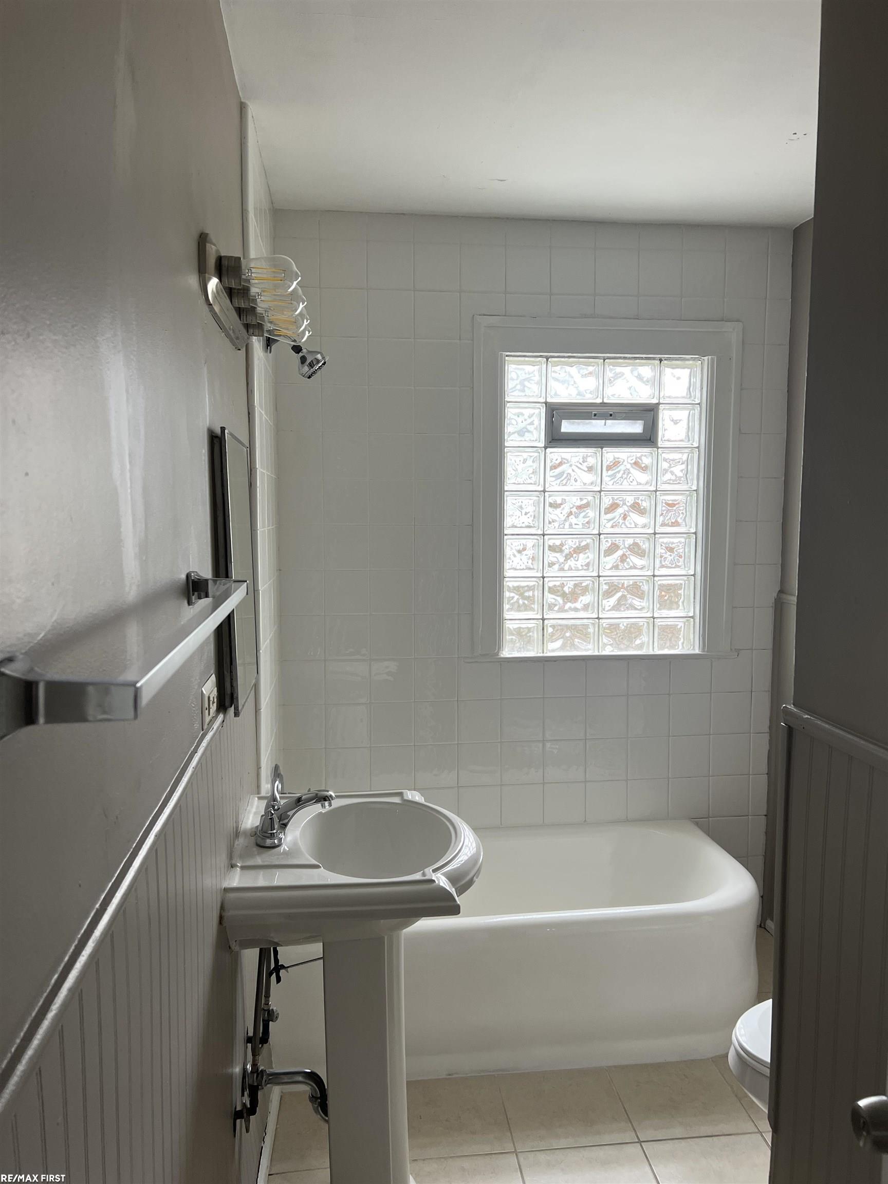 26 Hollywood Court, Mount Clemens, MI, 48043